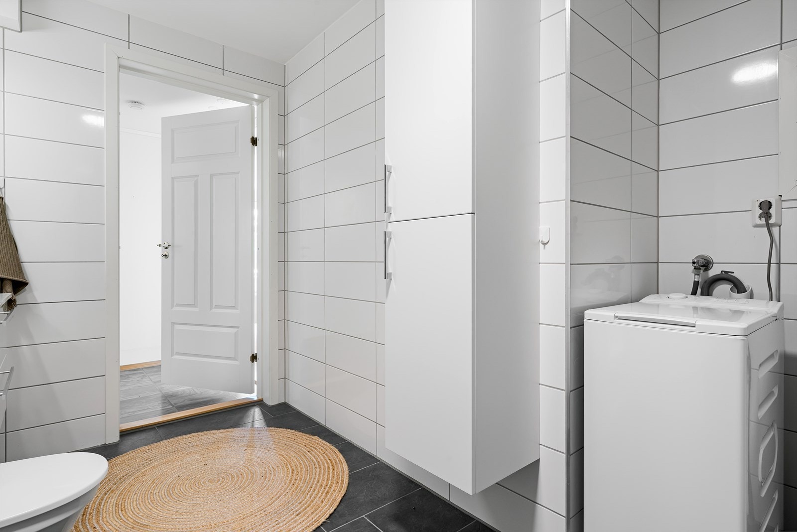 - Badet måler 7,2 m² og har behagelig gulvvarme- Galleribilde