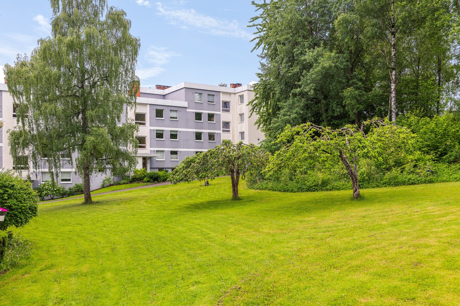 Området er spesielt godt egnet for barnefamilier som ønsker en trygg og praktisk hverdag med kort vei til det meste Galleribilde