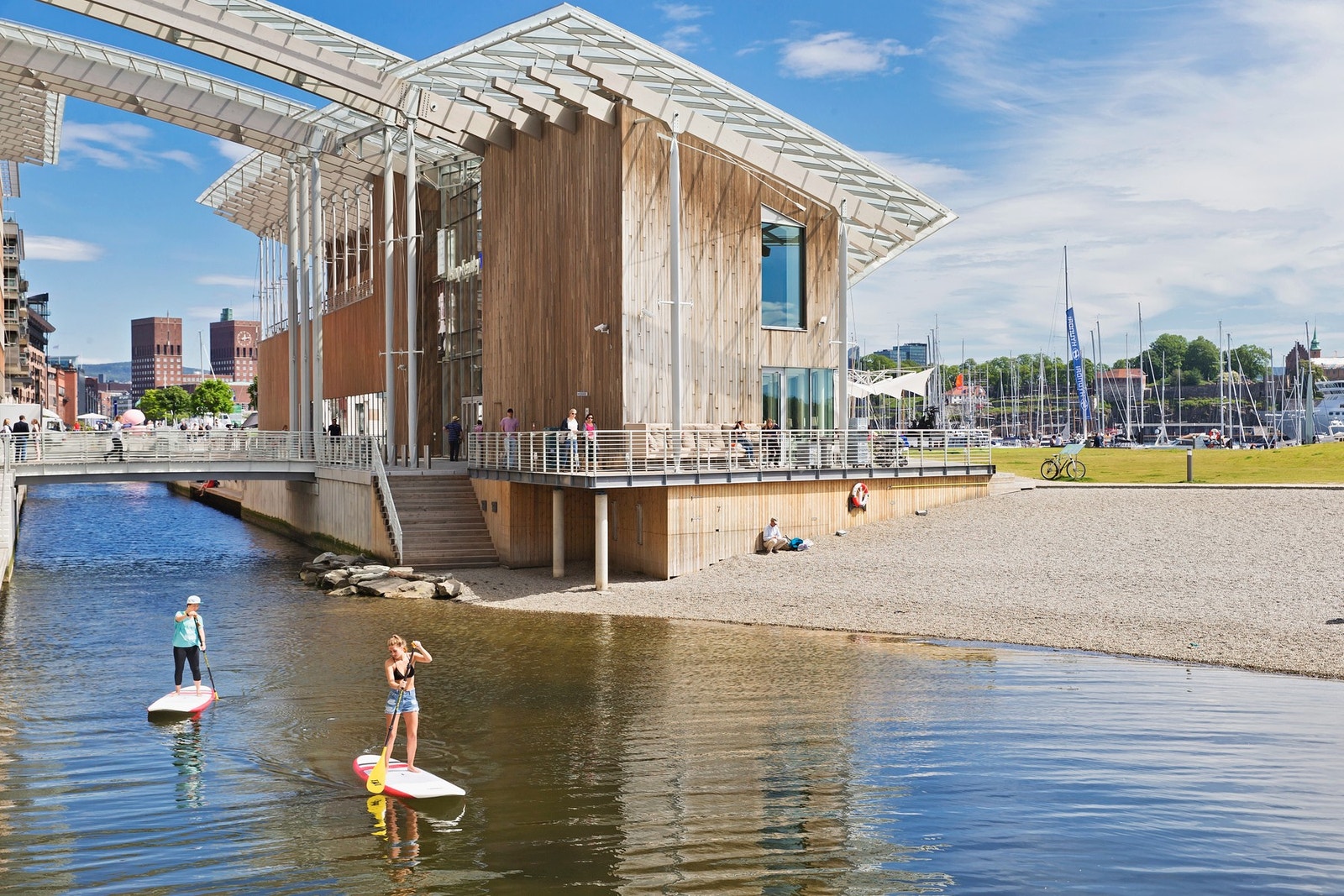 Astrup Fearnley Museet er et ikonisk innslag på Tjuvholmen og en naturlig del av nærområdet Galleribilde