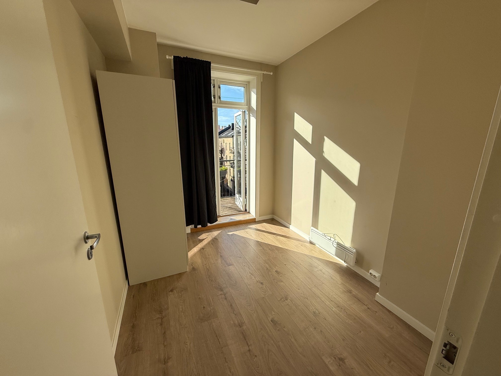 Soverom 1 med utgang til balkong Galleribilde
