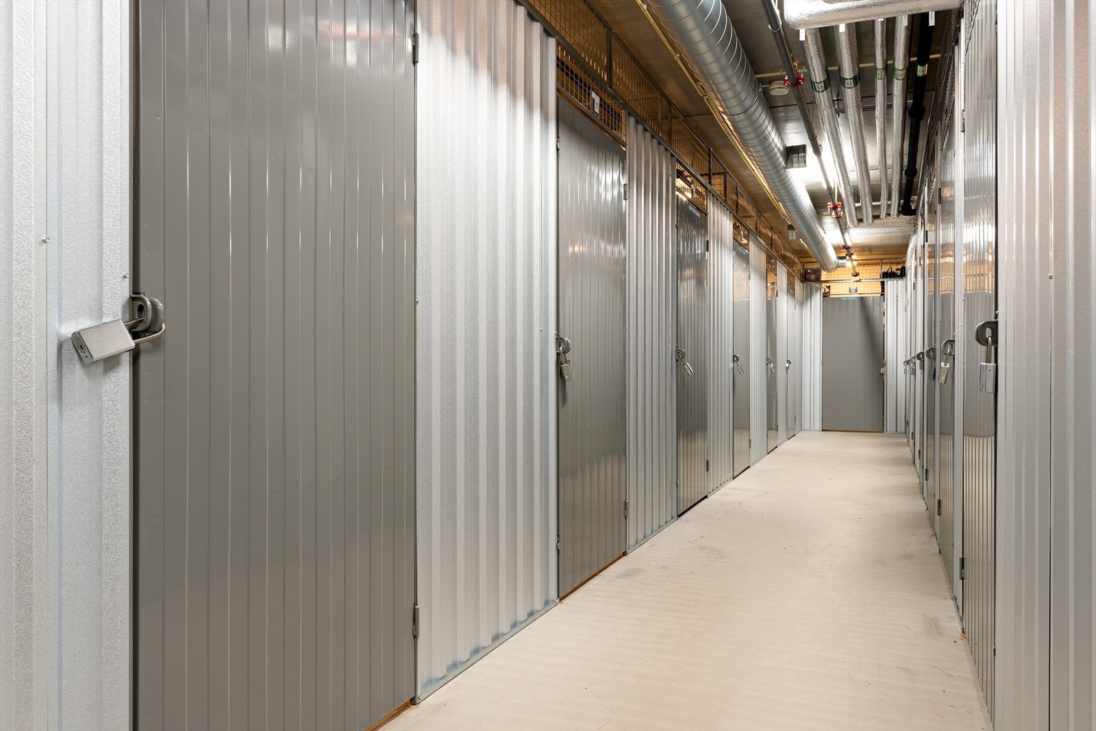 Det medfølger en ekstern bod i kjelleren på ca. 2 m². Galleribilde