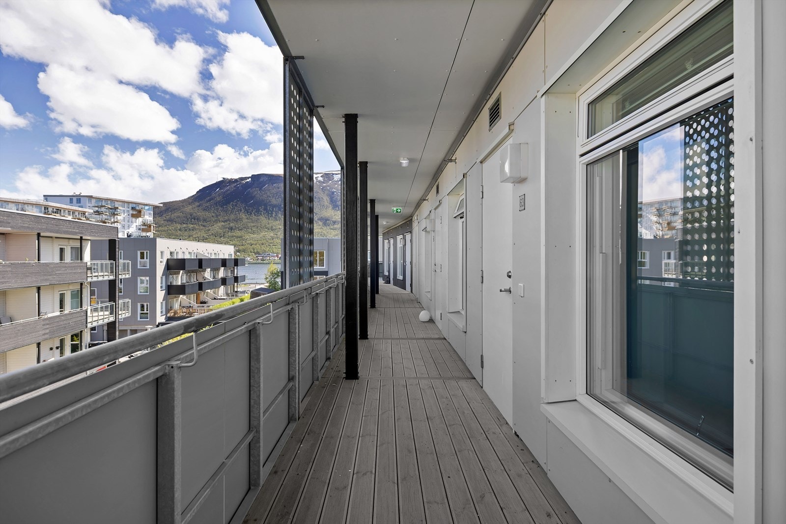 Utvendig, overbygde svalganger Galleribilde
