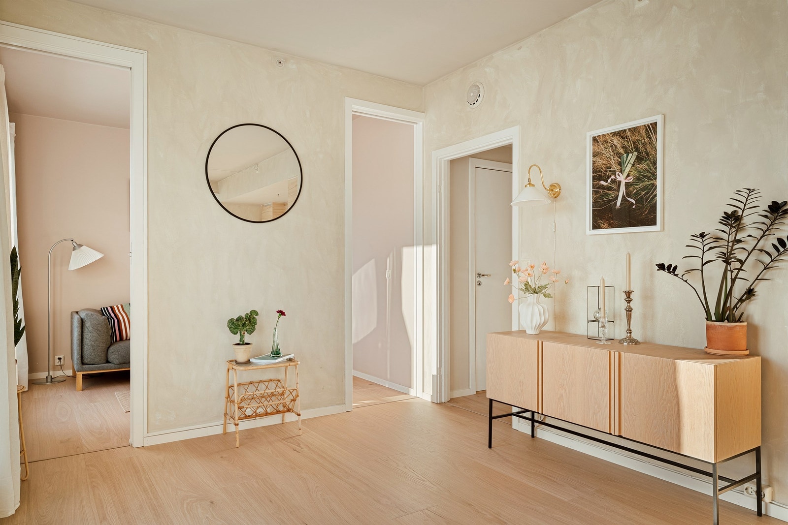 Leiligheten har to soverom. Det ene soverommet brukes i dag som stue. Galleribilde