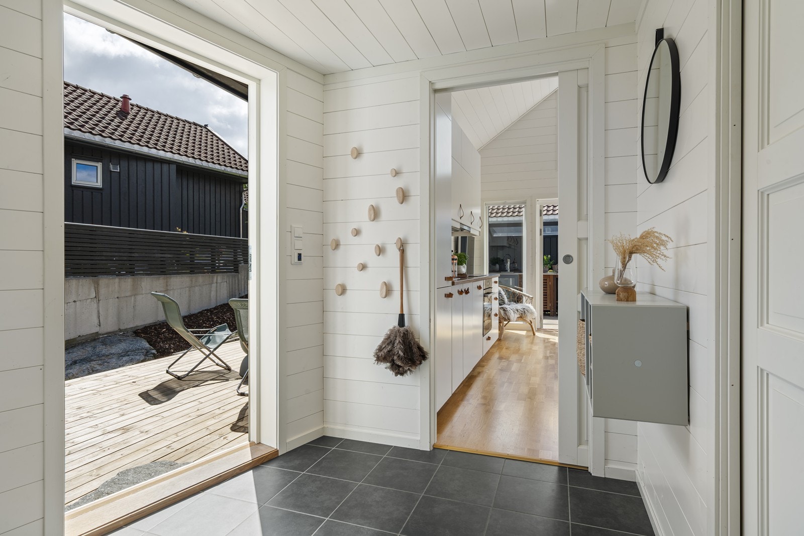 Velkommen inn - eller ta med kaffen ut... Galleribilde