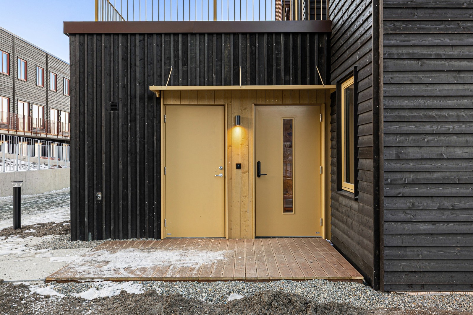 Inngangsparti. Bildene er fra endehuset, med lik planløsning. Galleribilde