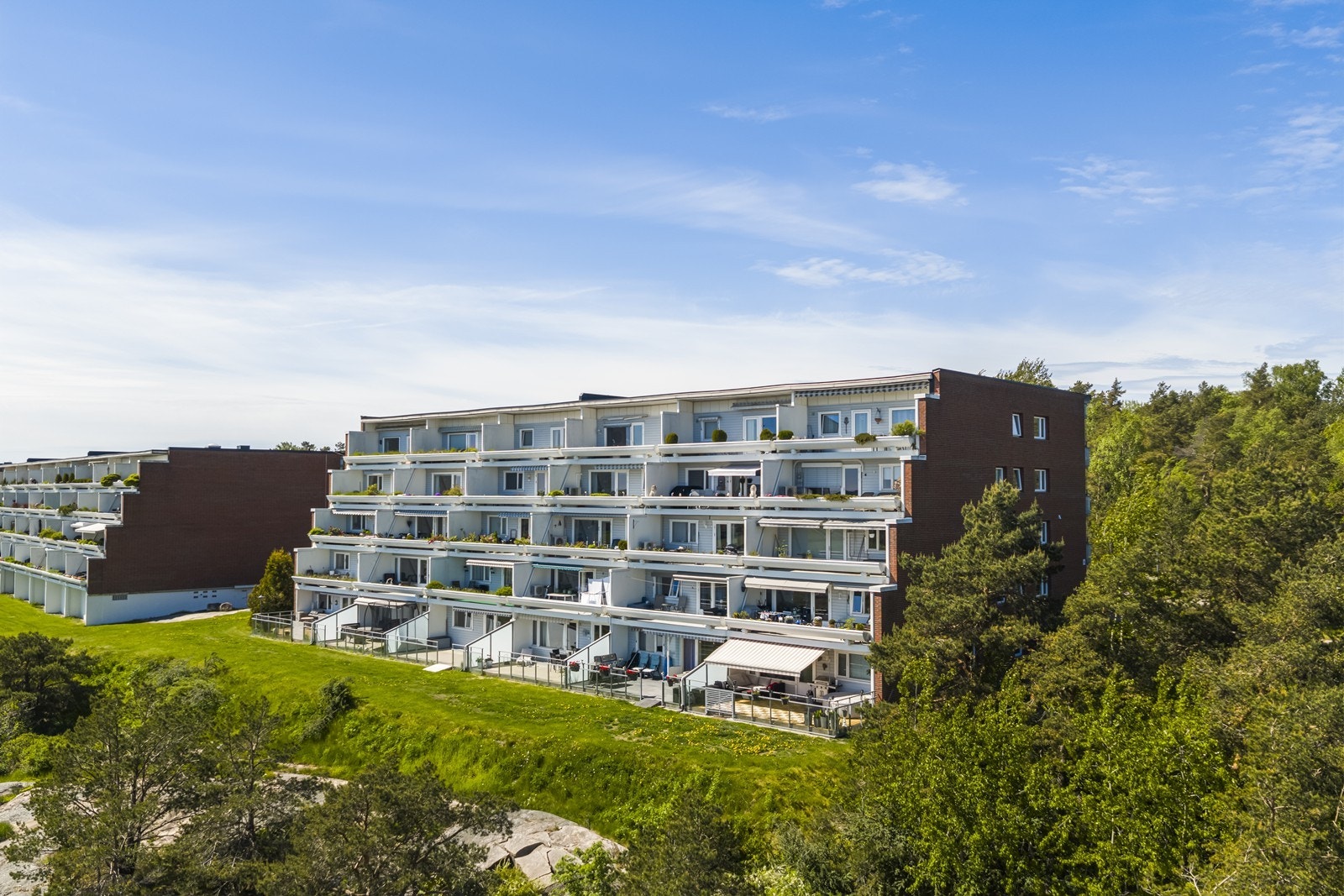 Borettslaget er kjent for å være velstelt, med opparbeidede grøntarealer. Galleribilde