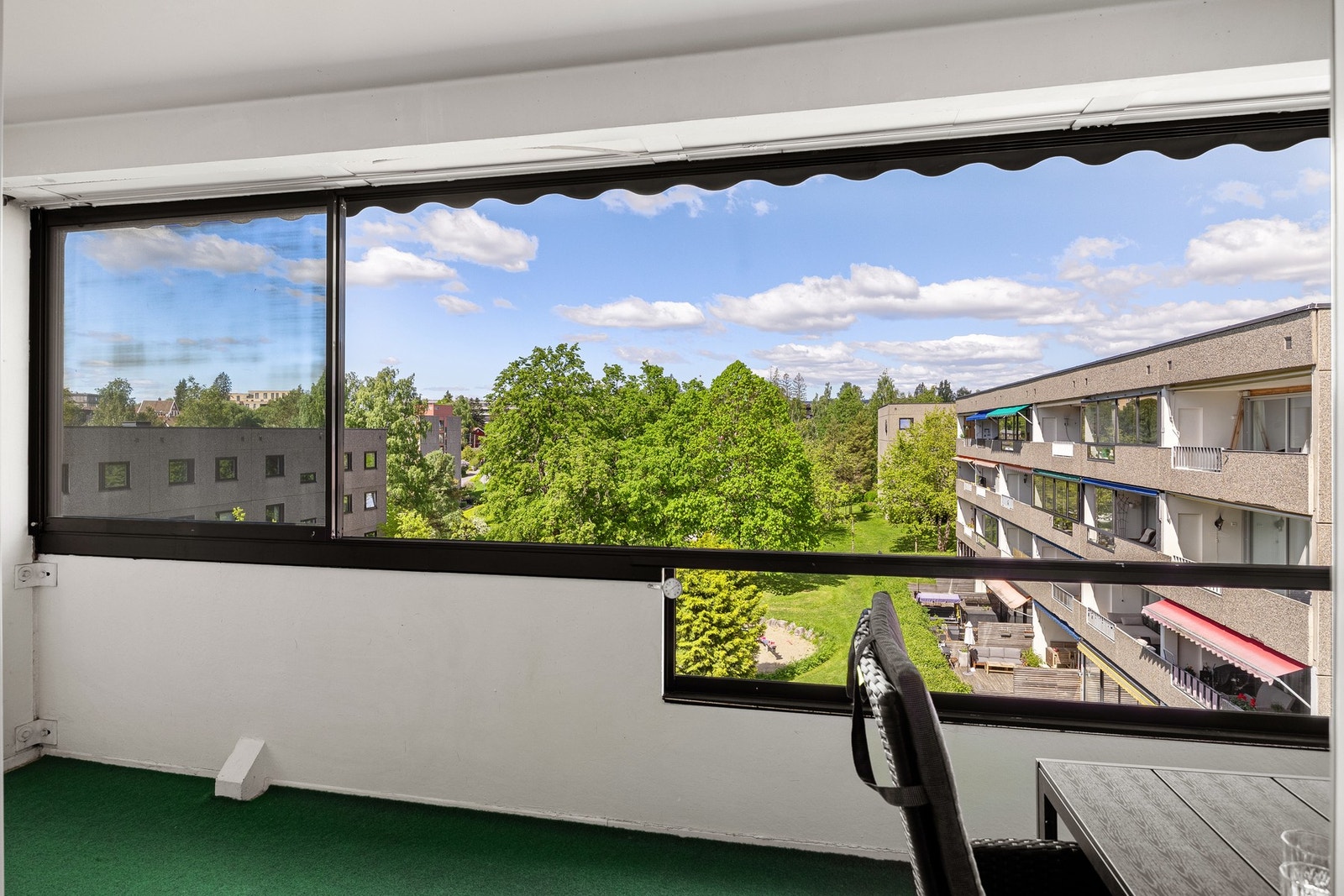 Balkongen har sol fra ca kl 16:00-22:00 sommerstid Galleribilde