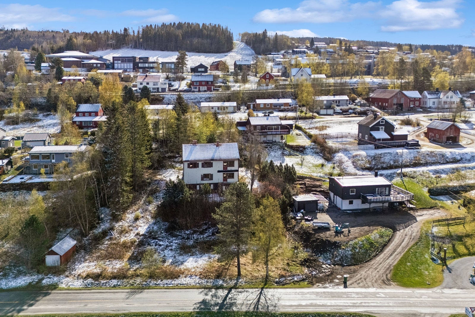 Boligen fremstår som et total renoveringsobjekt. Galleribilde