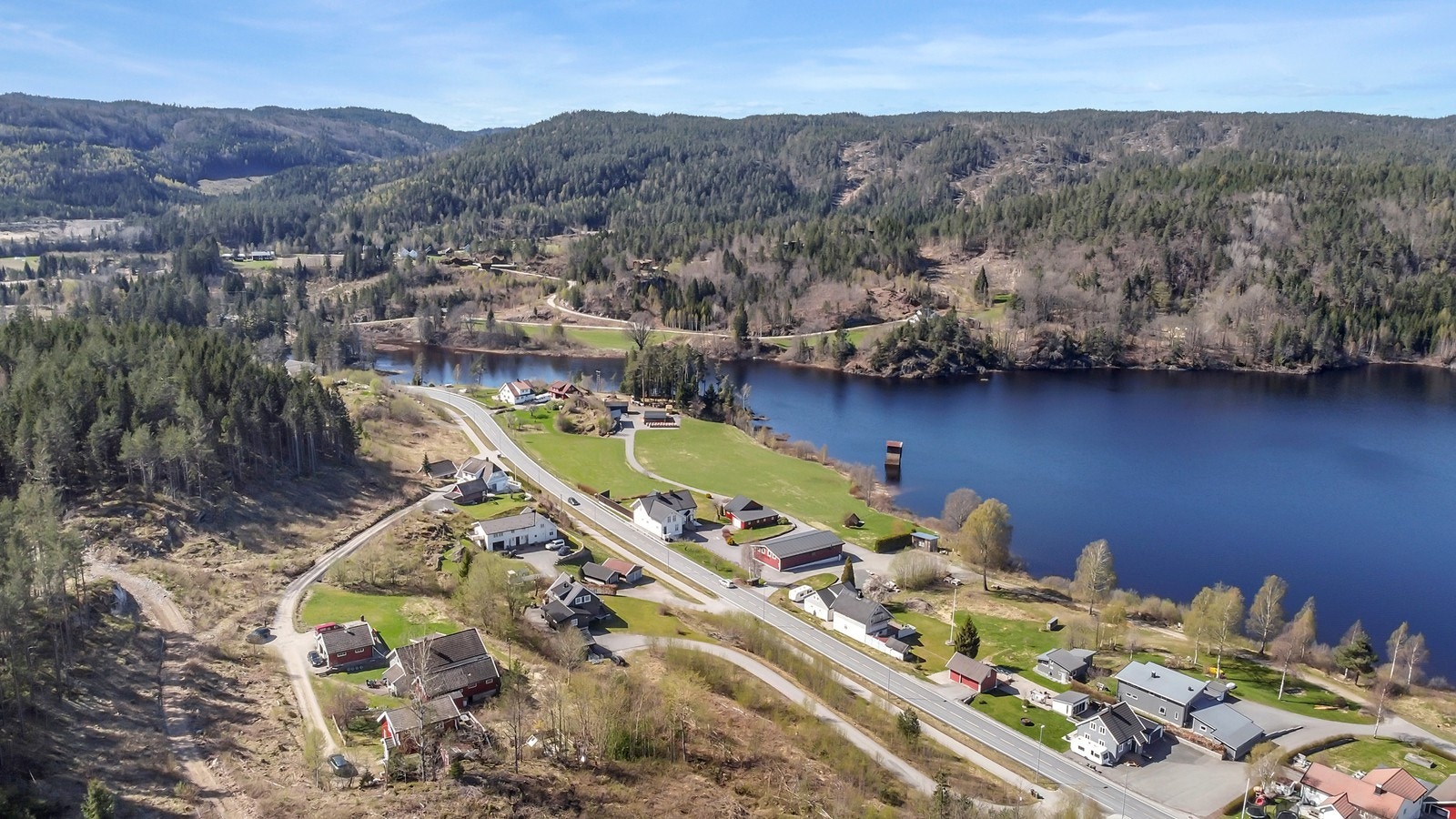 Området byr på naturskjønne omgivelser og gode turmuligheter. Galleribilde