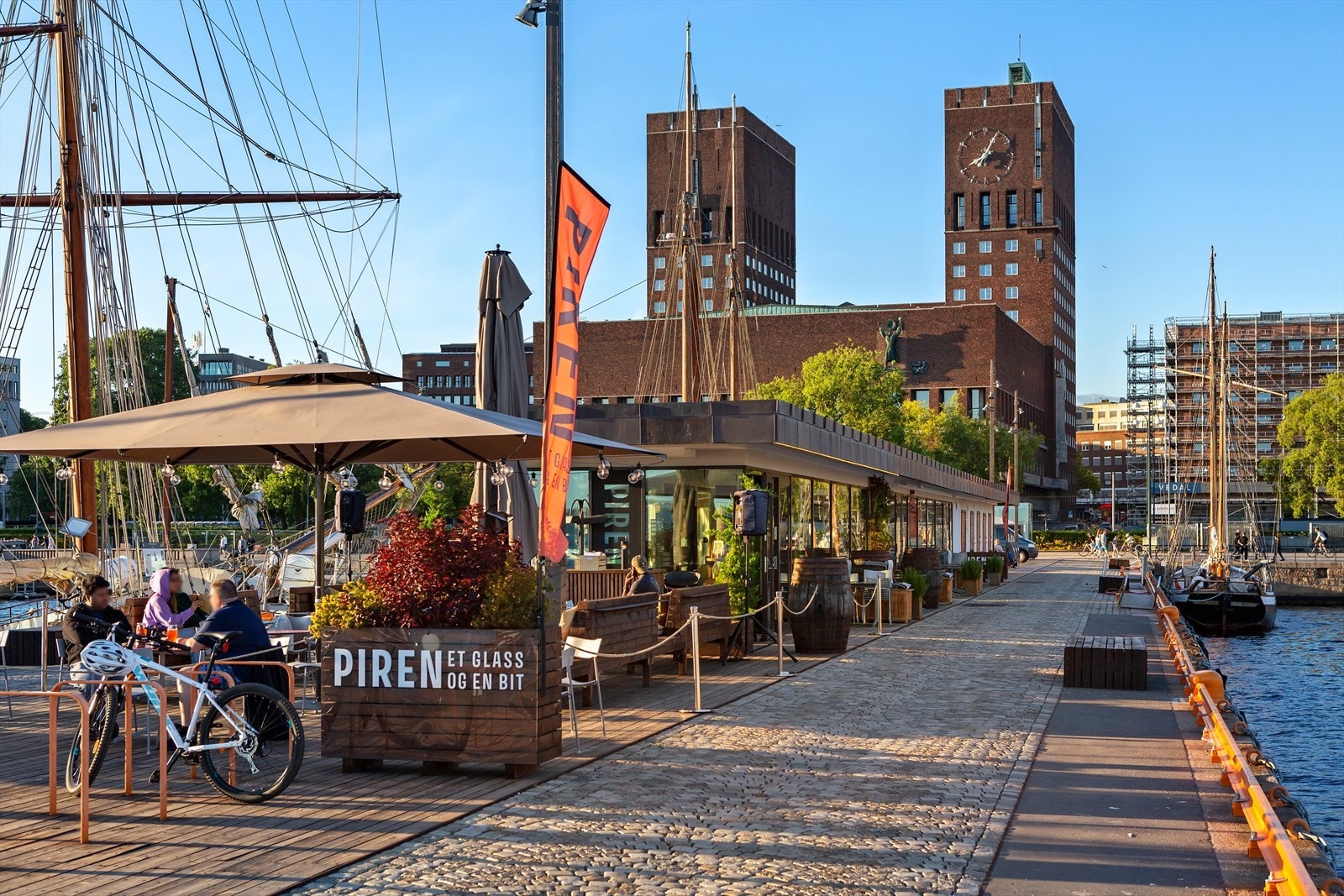 Aker Brygge og Tjuvholmen ligger kun 4-5 min gange fra leiligheten Galleribilde