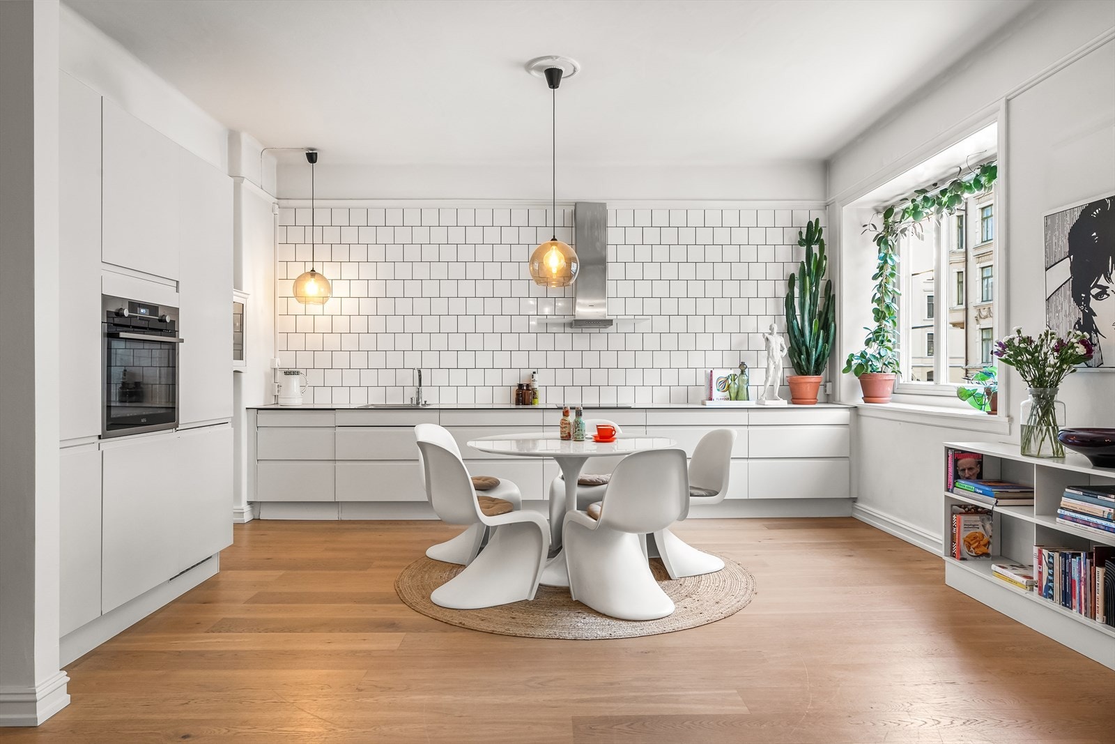 Stilren og moderne kjøkkeninnredning fra Sigdal. Galleribilde