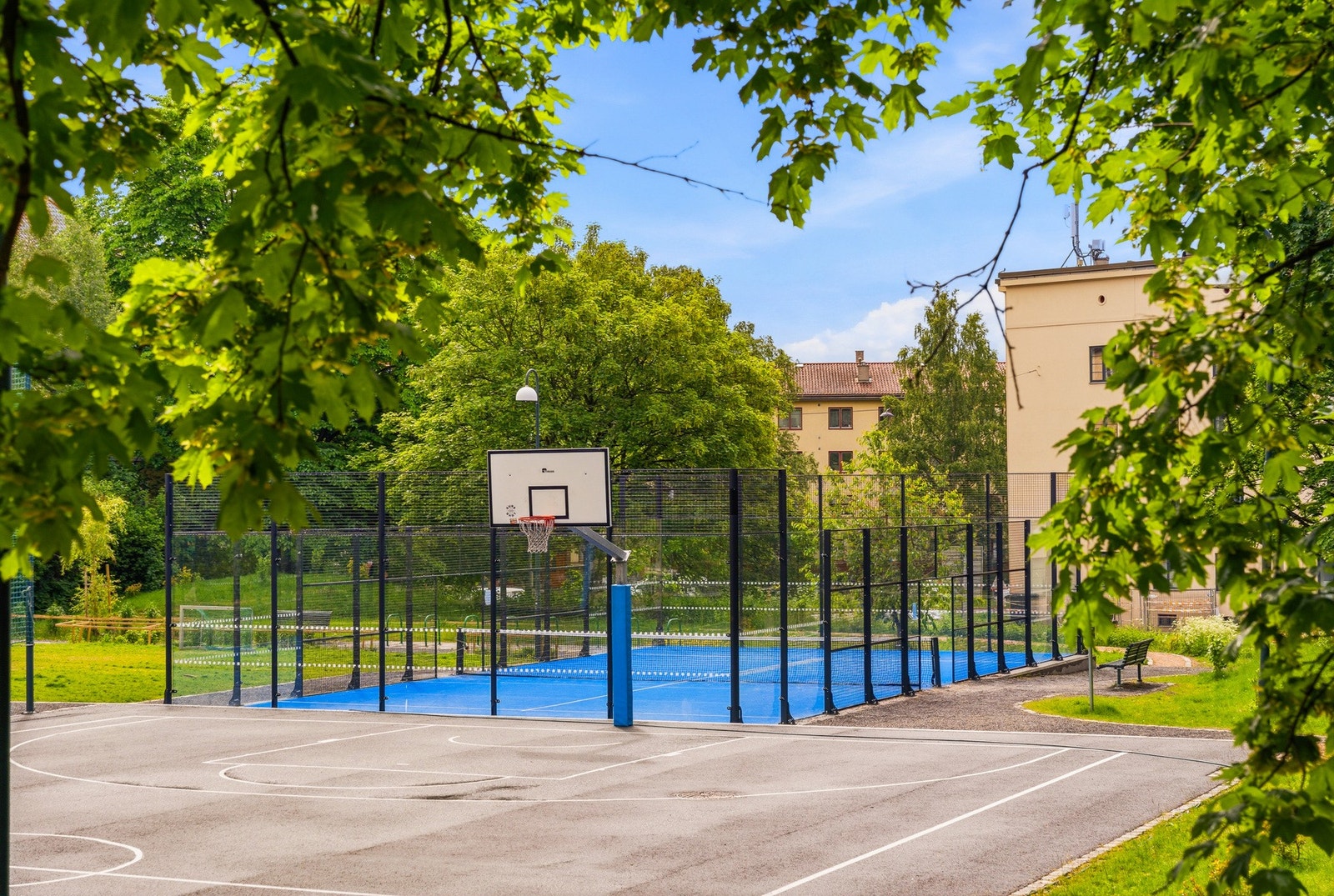 Padel-banen på Arkitekt Ricertz' plass. Galleribilde