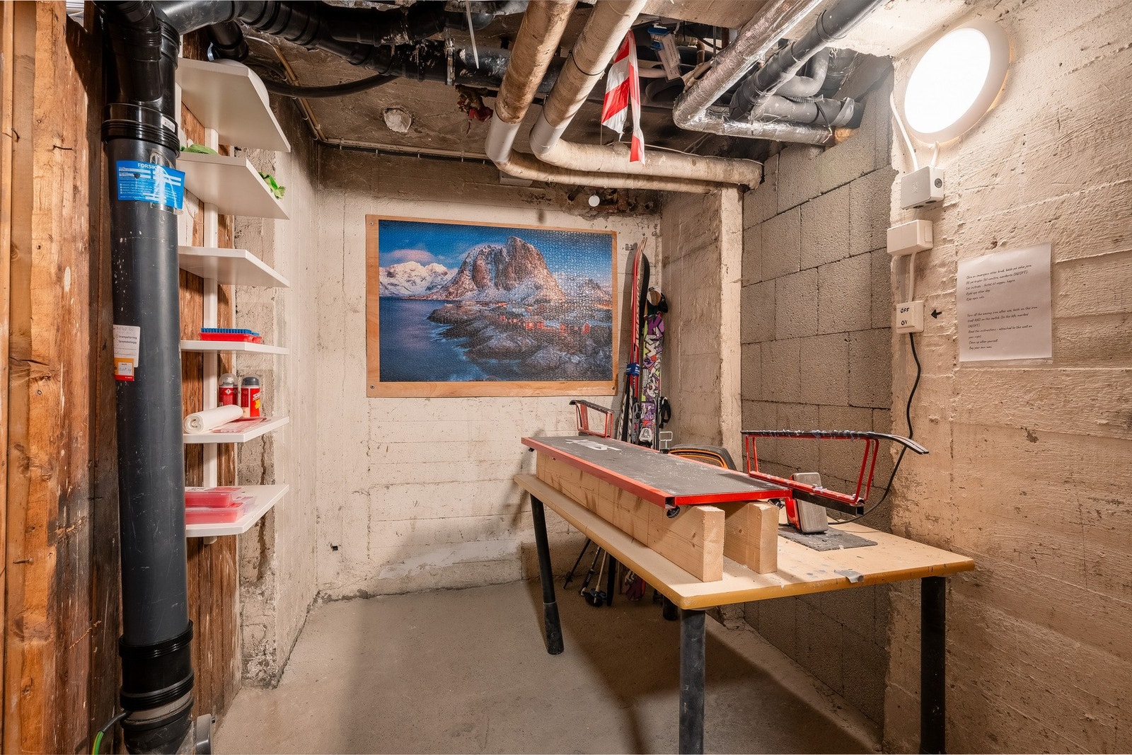 Felles smørebod/skibod. Galleribilde