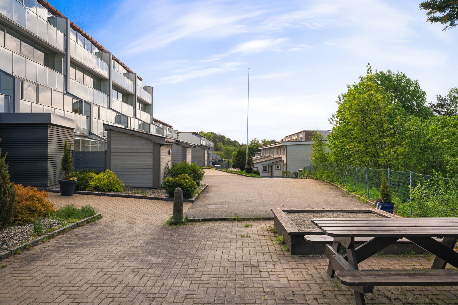 Det følger fast garasjeplass med elbillader. Galleribilde