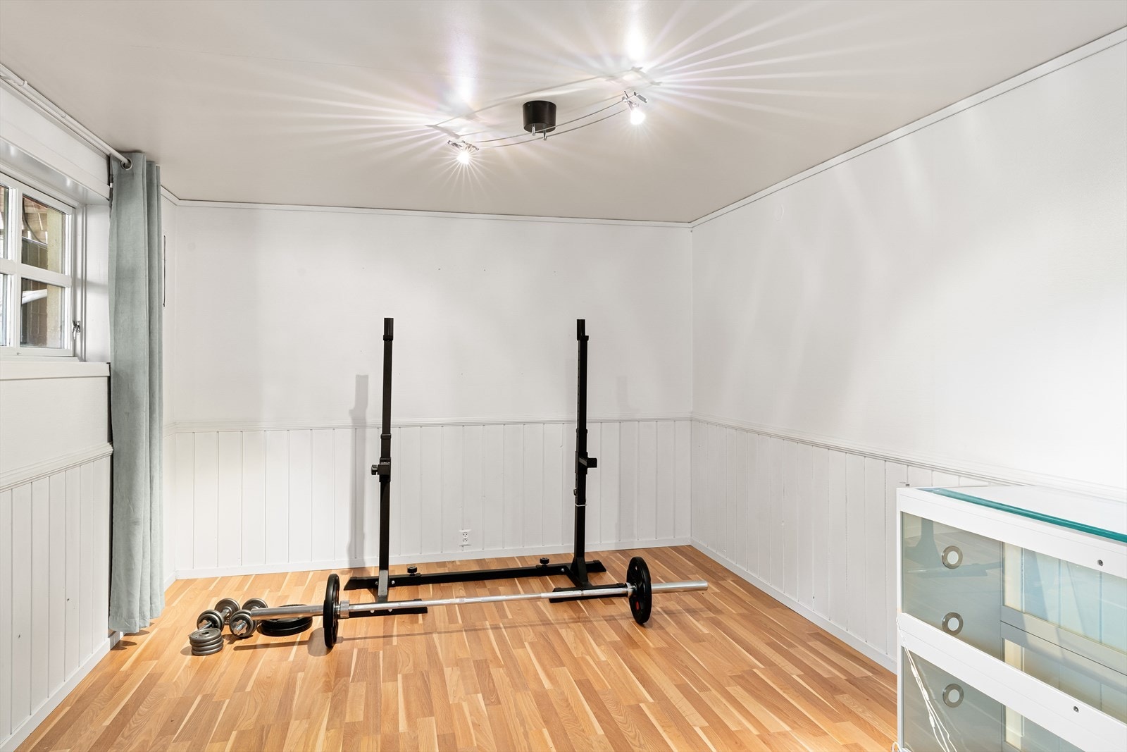 Disponibelt rom som egner seg godt som treningsrom eller hobbyrom. Galleribilde