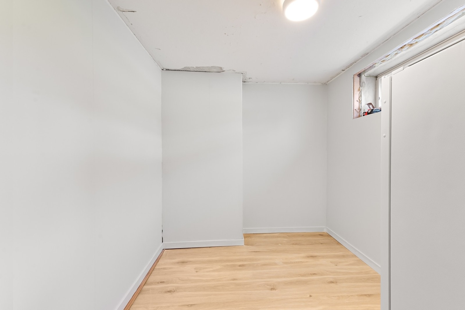 Det er nylig satt opp vegger og lagt gulv i dette rommet. Galleribilde