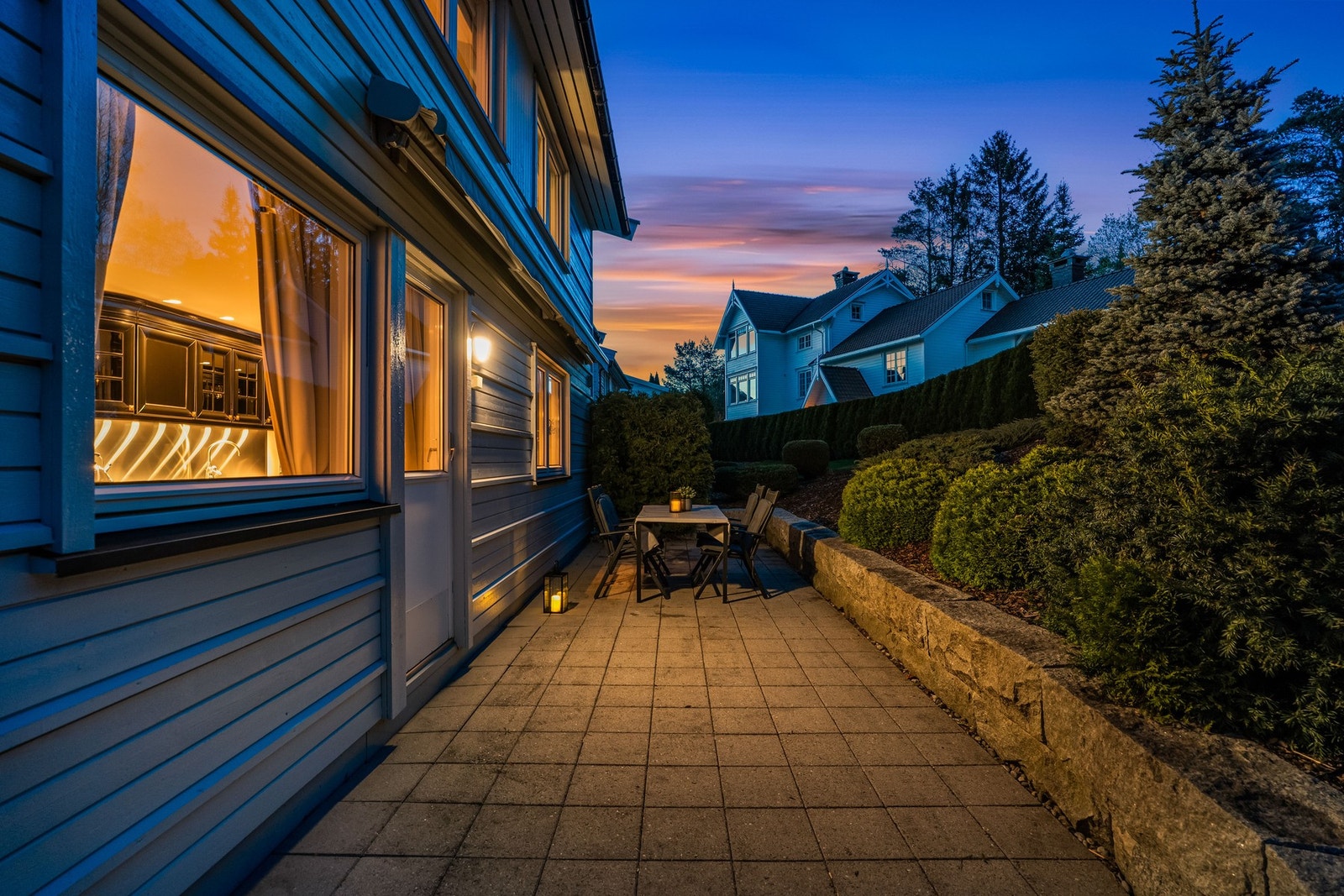Her er det god plass til flere sittegrupper, for hyggelige og sosiale soner. Galleribilde