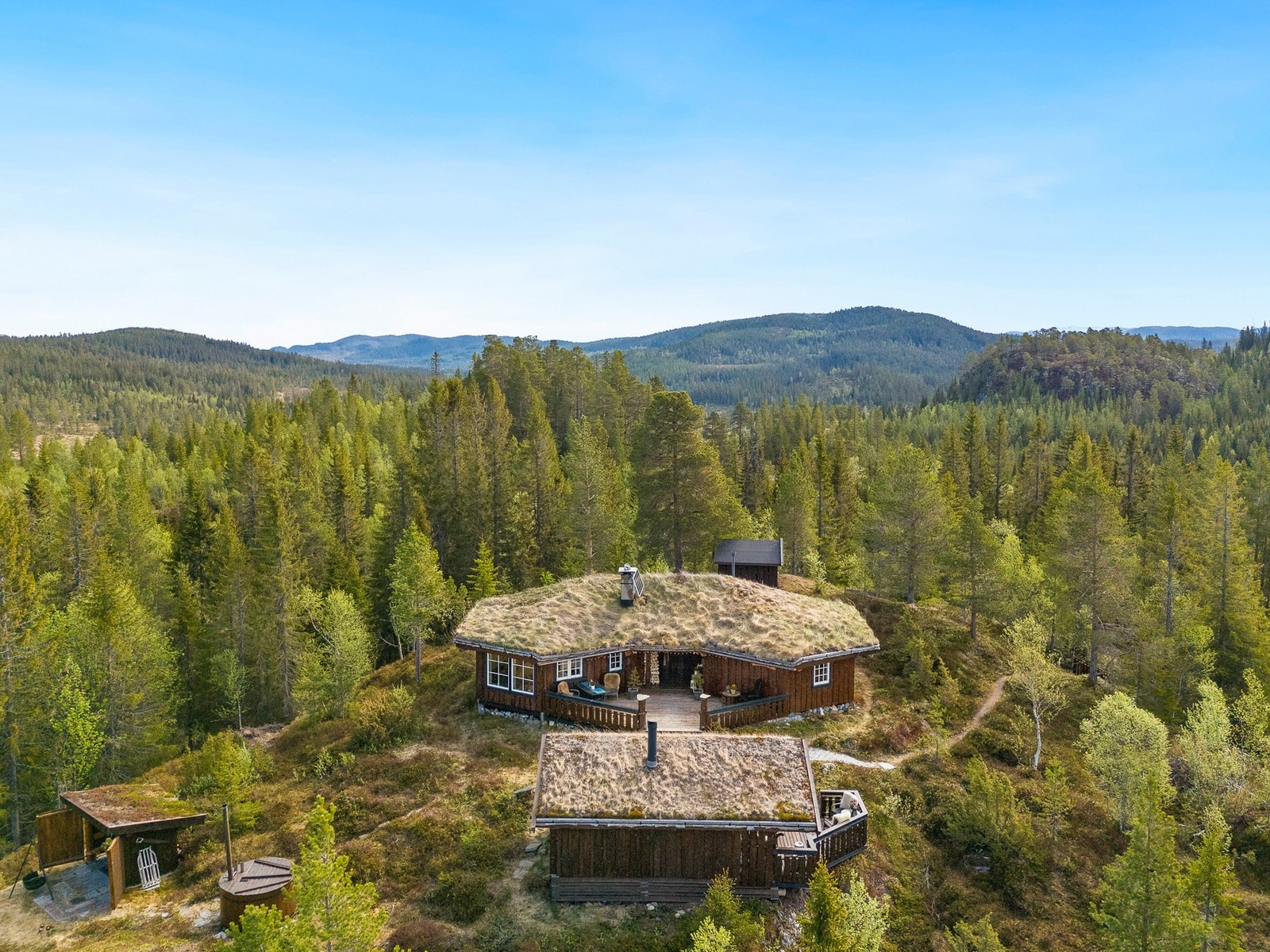 Den landlige beliggenheten gir gode turmuligheter både på vinter- og sommerstid. Galleribilde