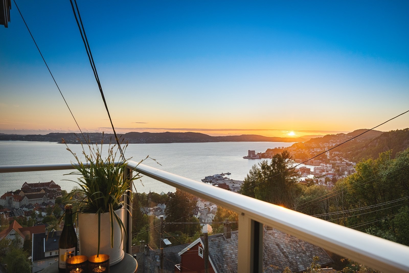 Her kan man nyte solen helt til den går ned. Galleribilde