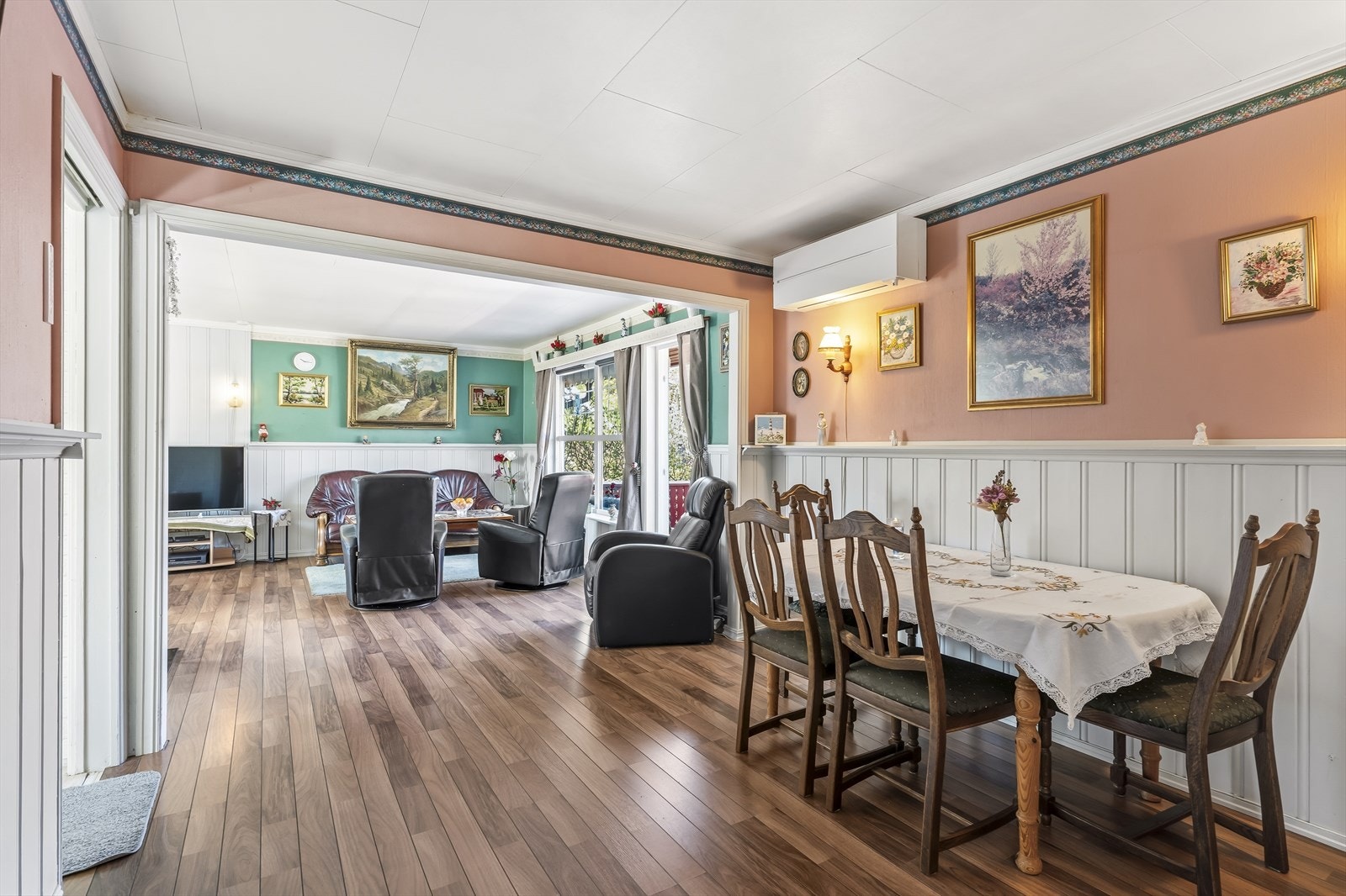 Her kan venner og familie samles rundt bordet for å nyte et bedre måltid sammen. Galleribilde