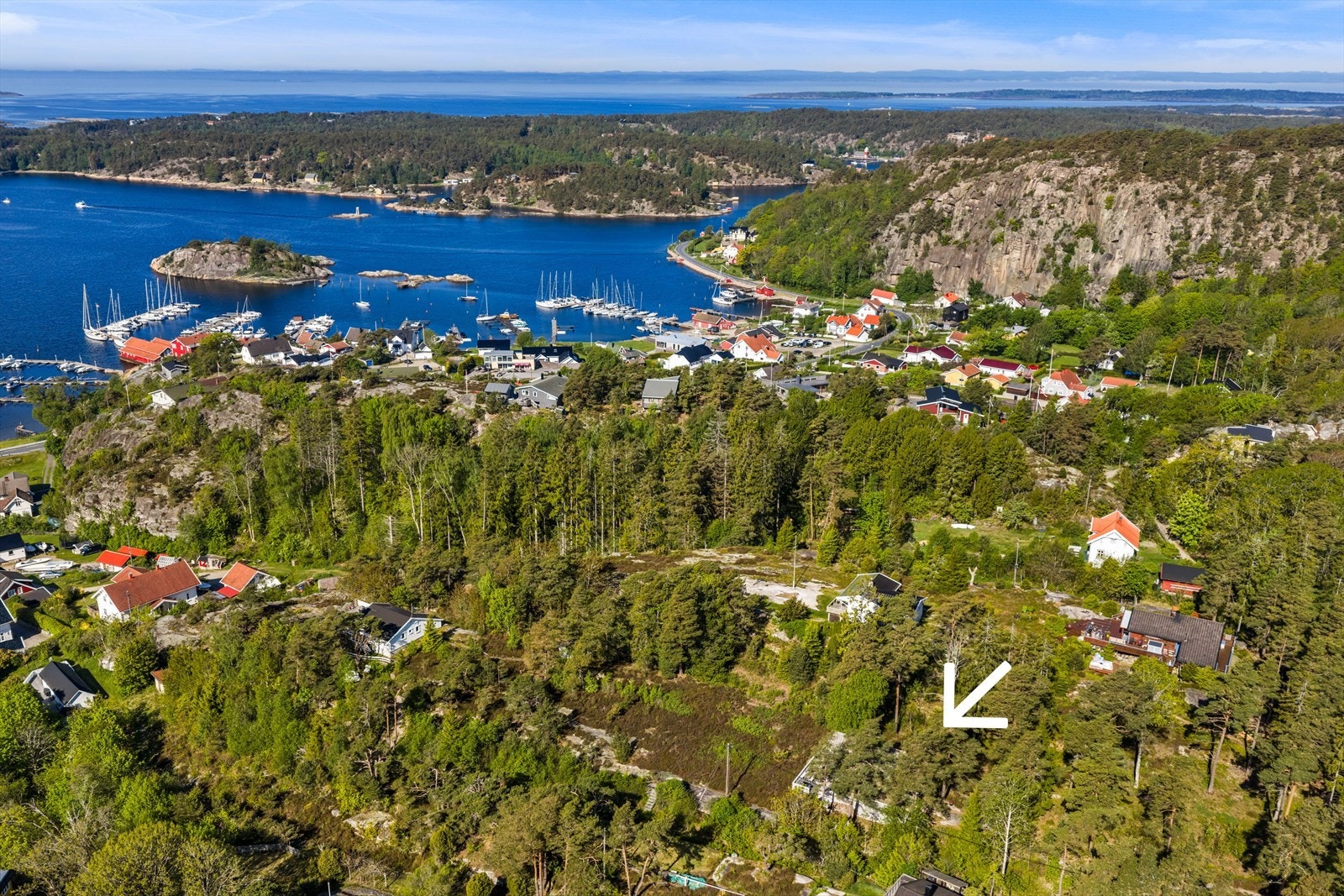 Nærområdet byr på flott skjærgårdsidyll og maritime omgivelser. Galleribilde