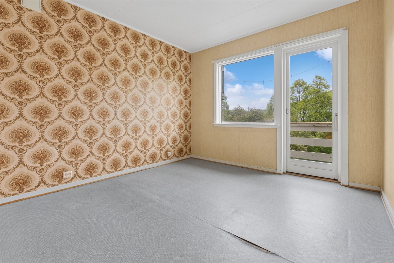 Ett av soverommene i andre etasje har direkte utgang til en egen luftebalkong. Galleribilde