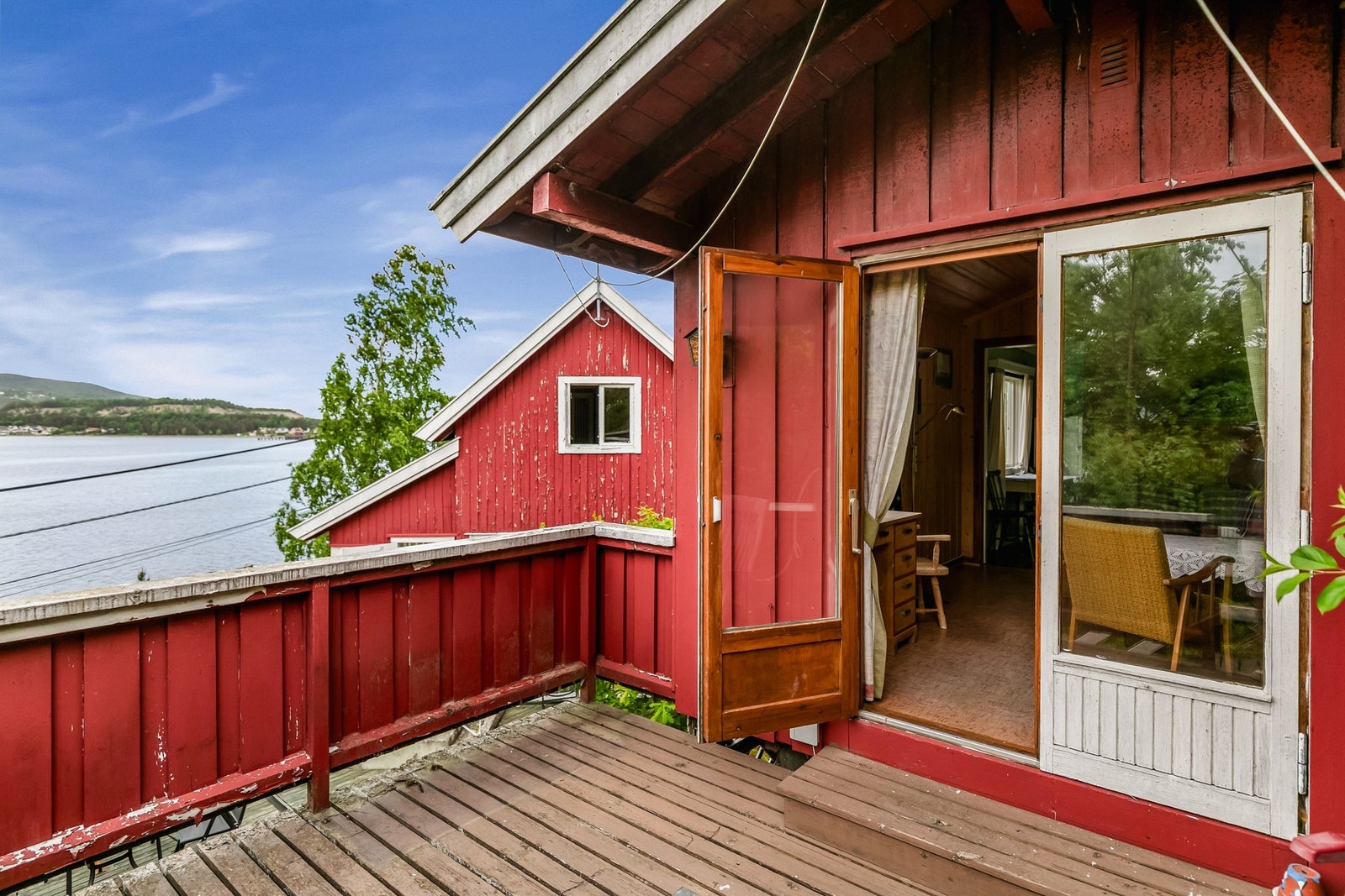 Anneks med terrasse. Galleribilde
