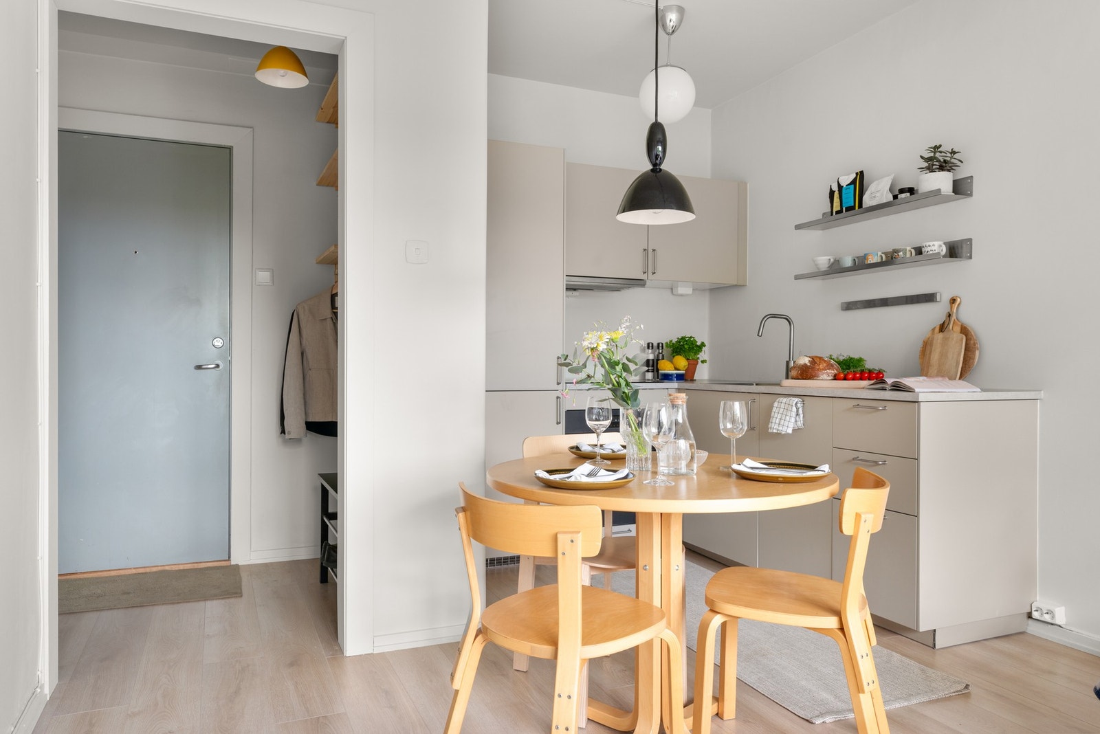 Leiligheten er oppvarmet blant annet med vannbåren radiatorer. Galleribilde