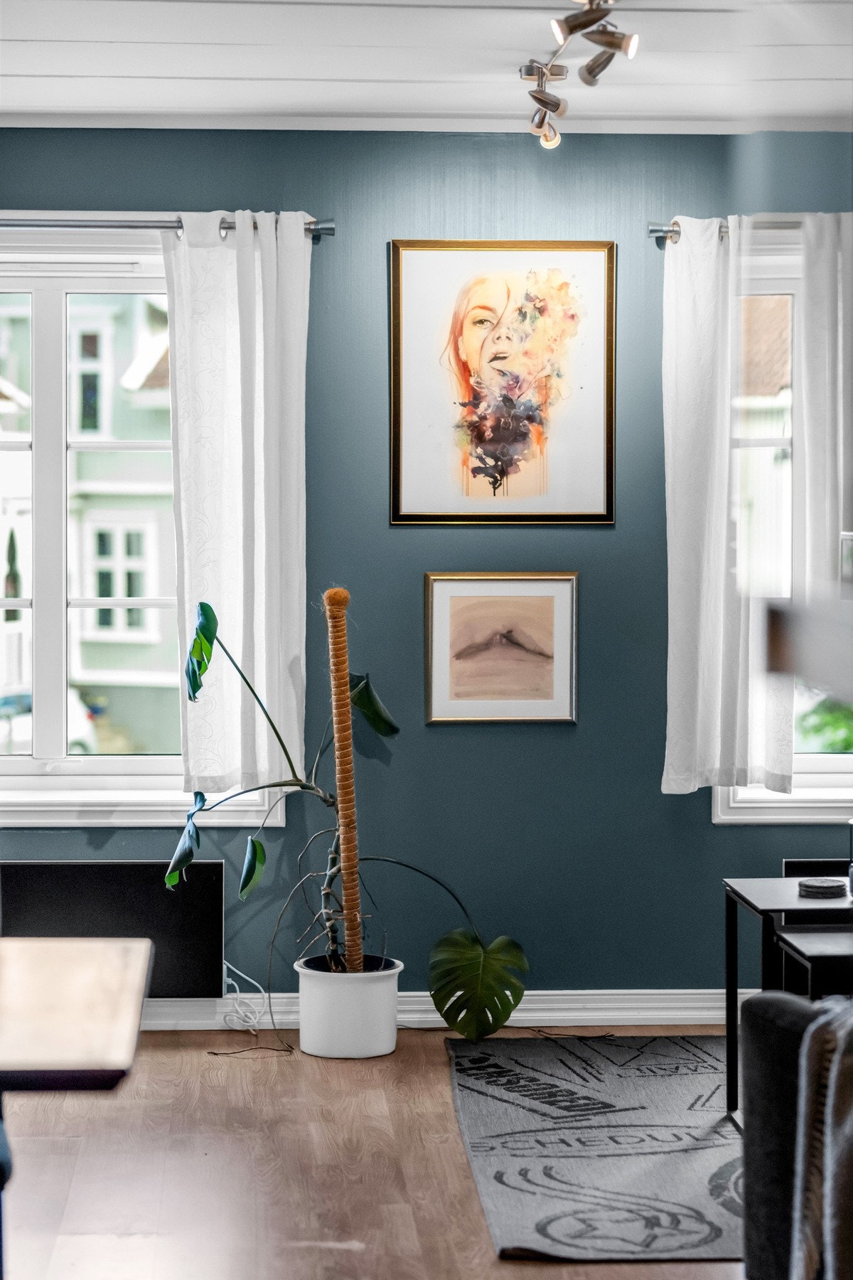Her bor du med kort gangavstand til butikker, restauranter, kaféer, treningssenter, skole og flotte rekreasjonsområder. Galleribilde