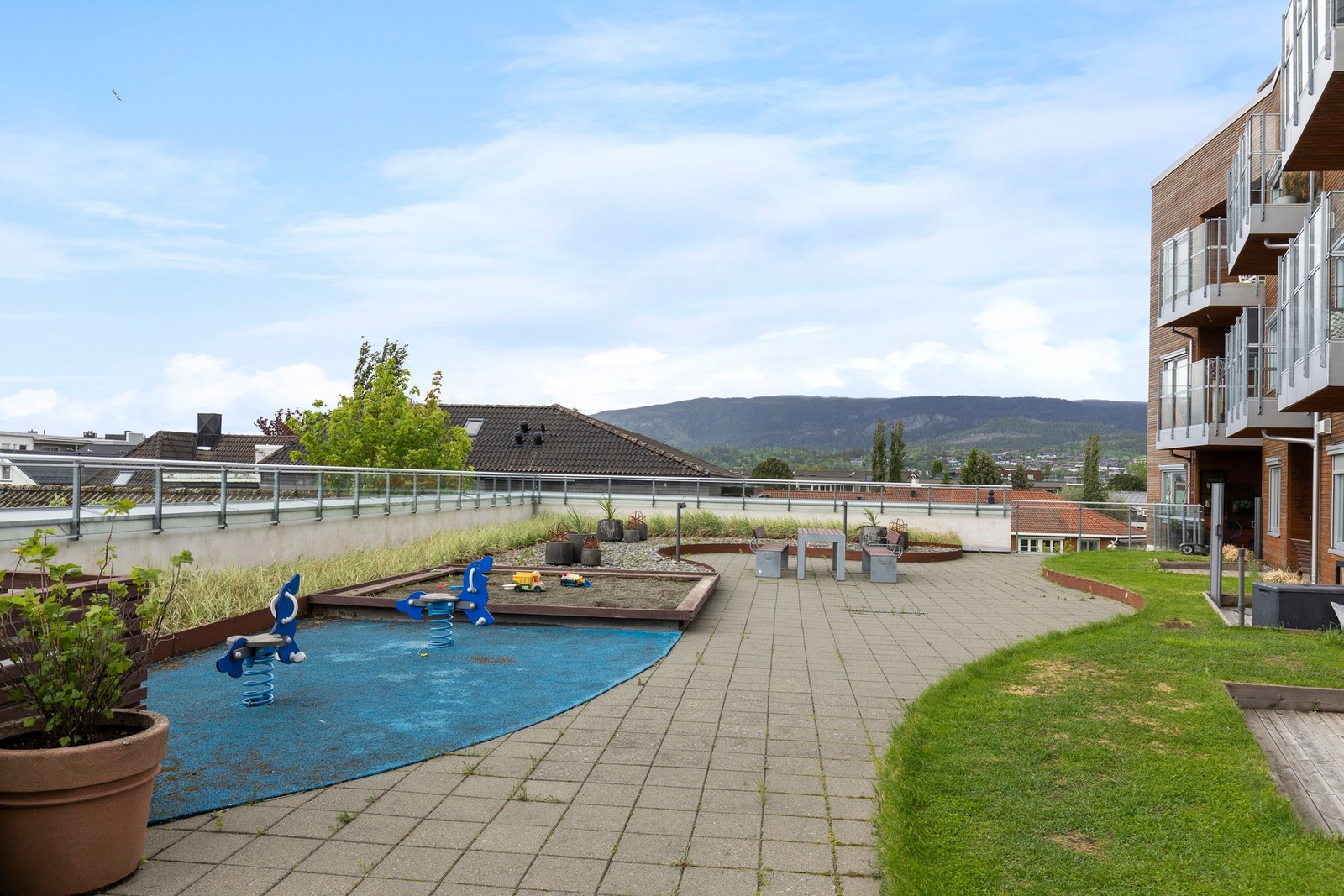 Trivelig og skjermet fellesområde. Galleribilde
