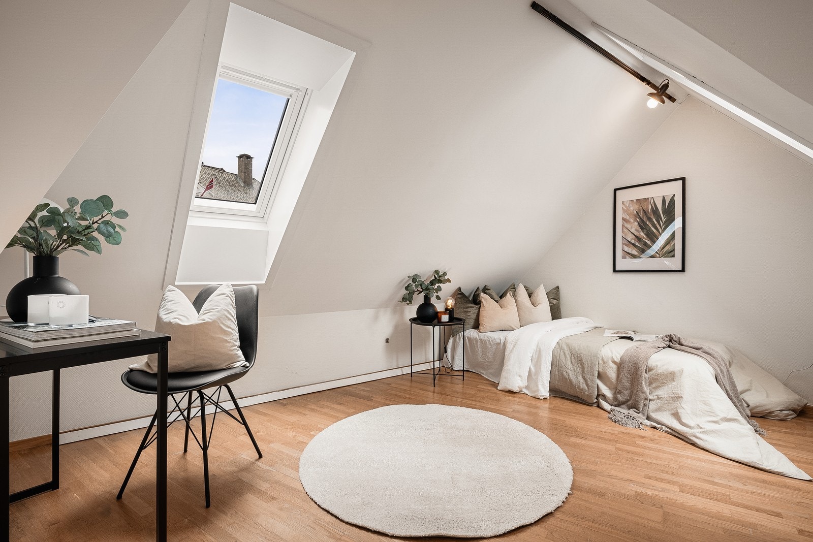 Rom med adkomst fra bad Galleribilde