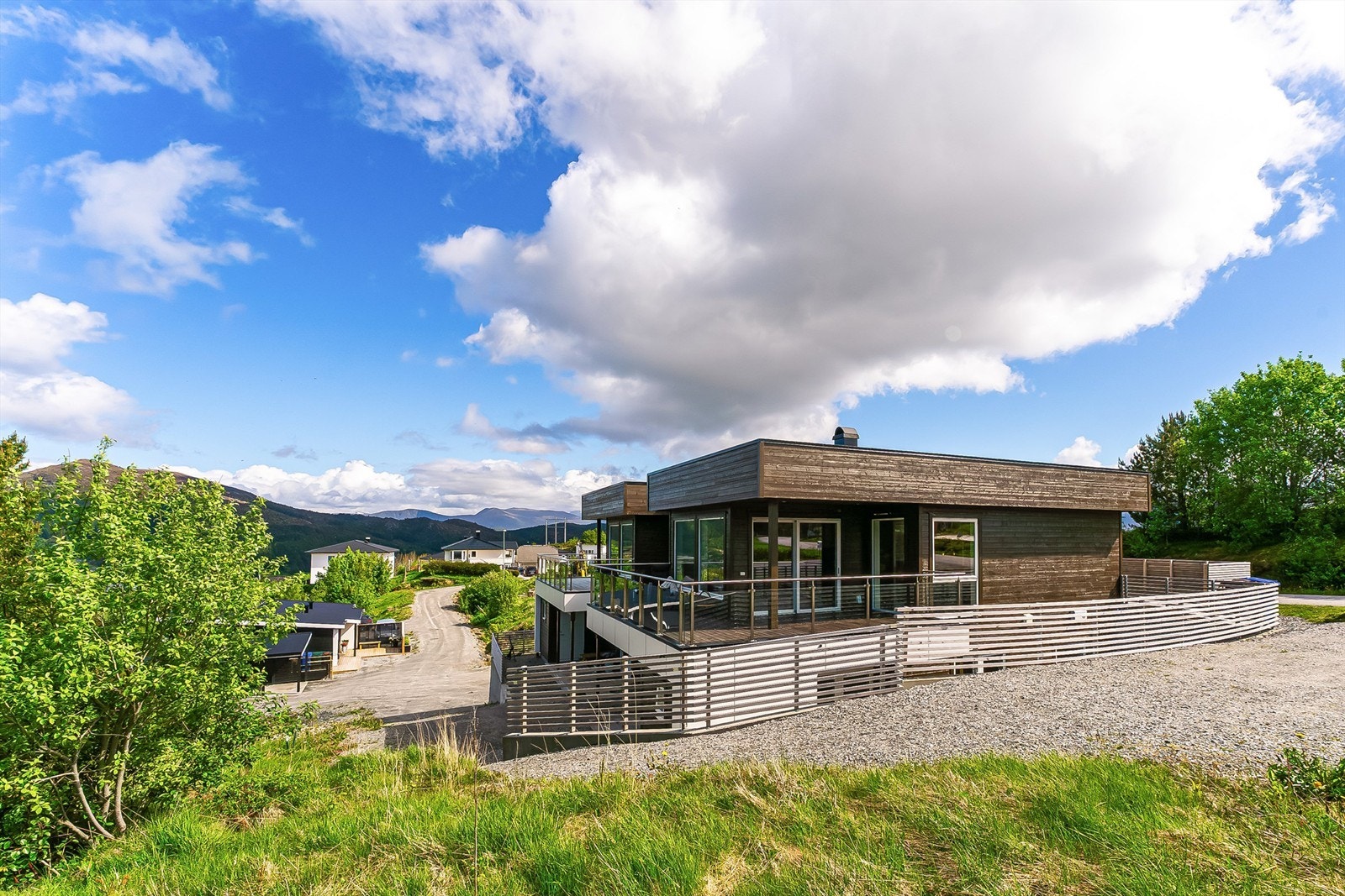 En stor og moderne tomannsbolig med attraktiv beliggenhet på Bergshaugen. Galleribilde