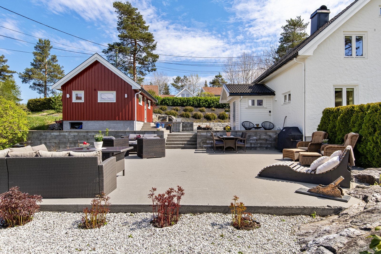 Uteområdene er lekkert oppdelt i soner. Perfekt for familien og sosiale sammenkomster. Galleribilde