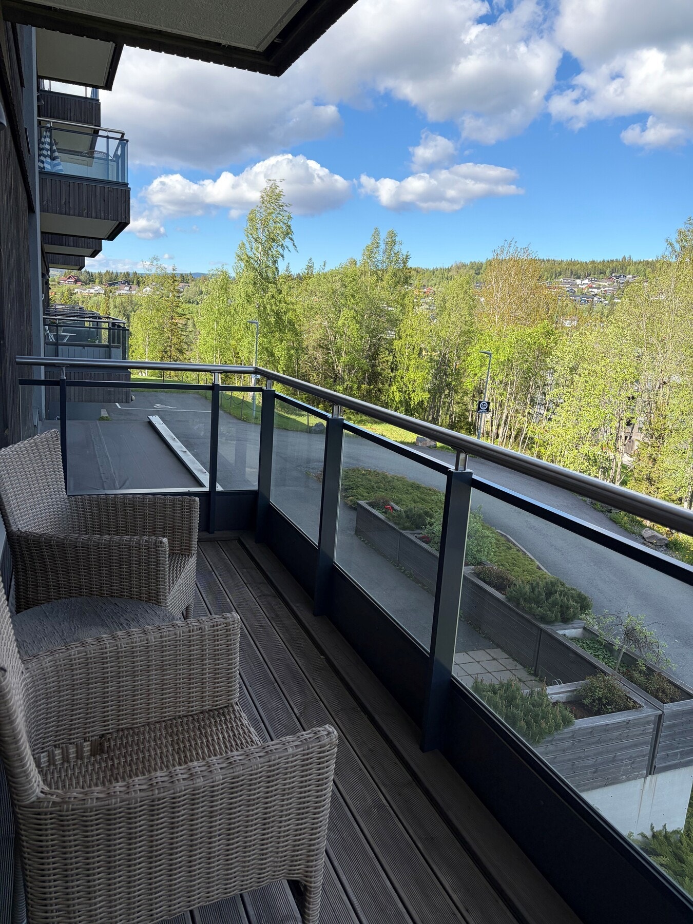 Østvendt terrasse med god morgensol. Galleribilde