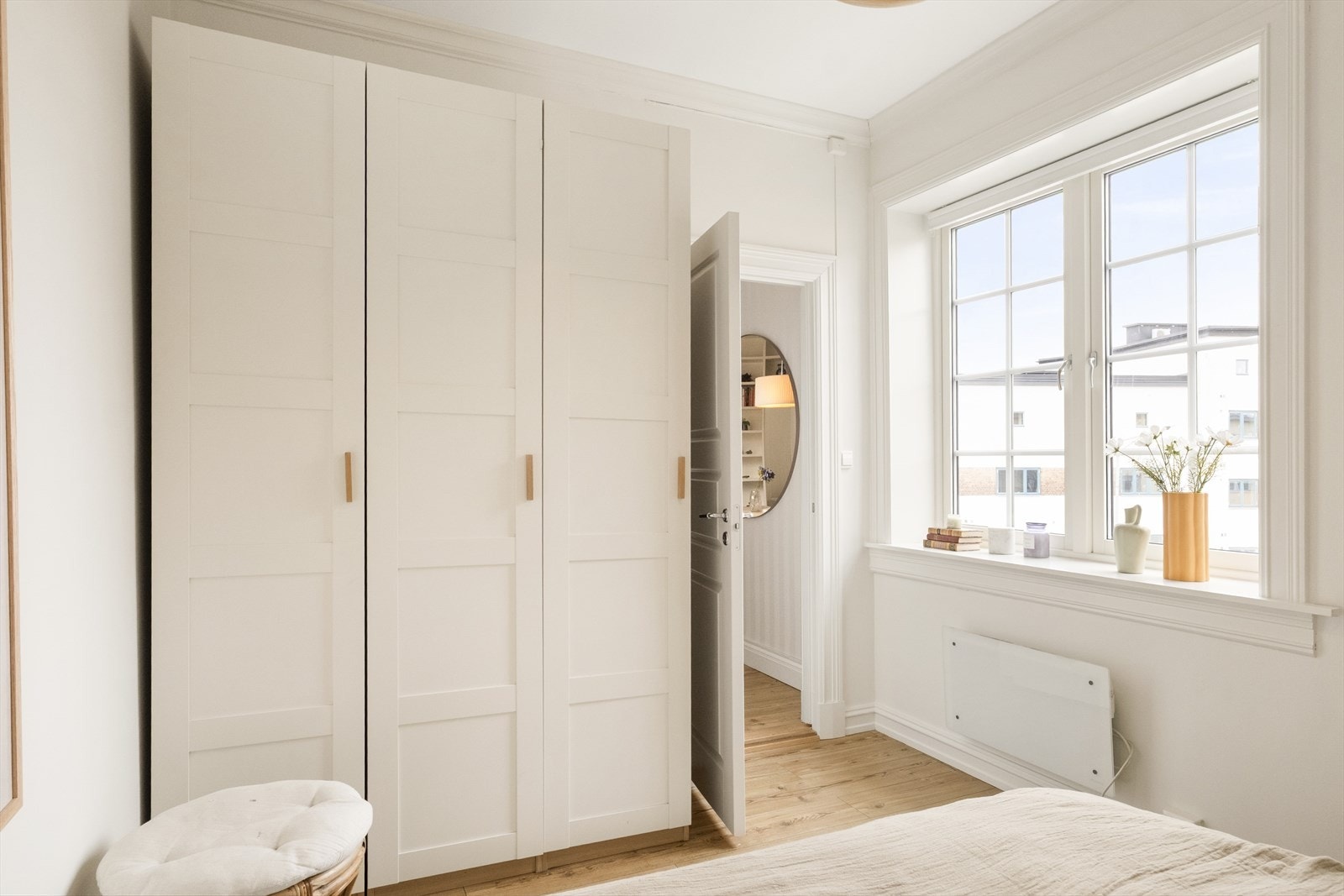 Rommet er utstyrt med garderobeskap. Galleribilde