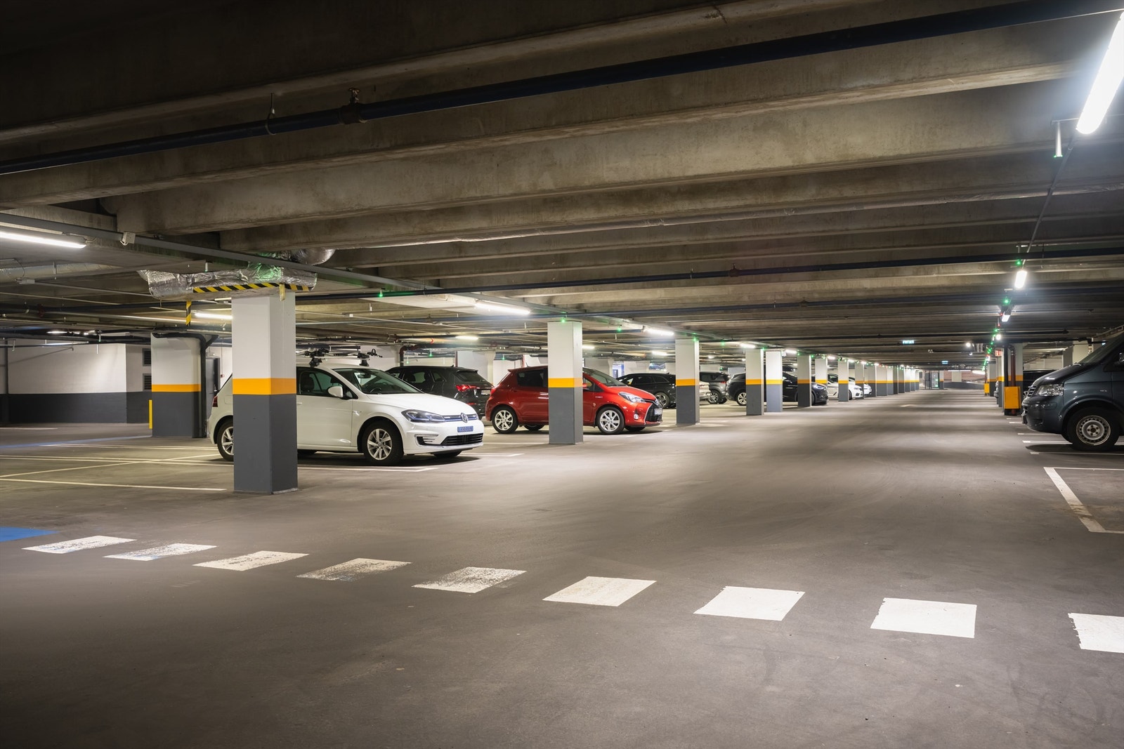Det er mulighet for leie av garasjeplass i Nydalen P-hus, hvor sameiet har egen avtale med Avantor Galleribilde