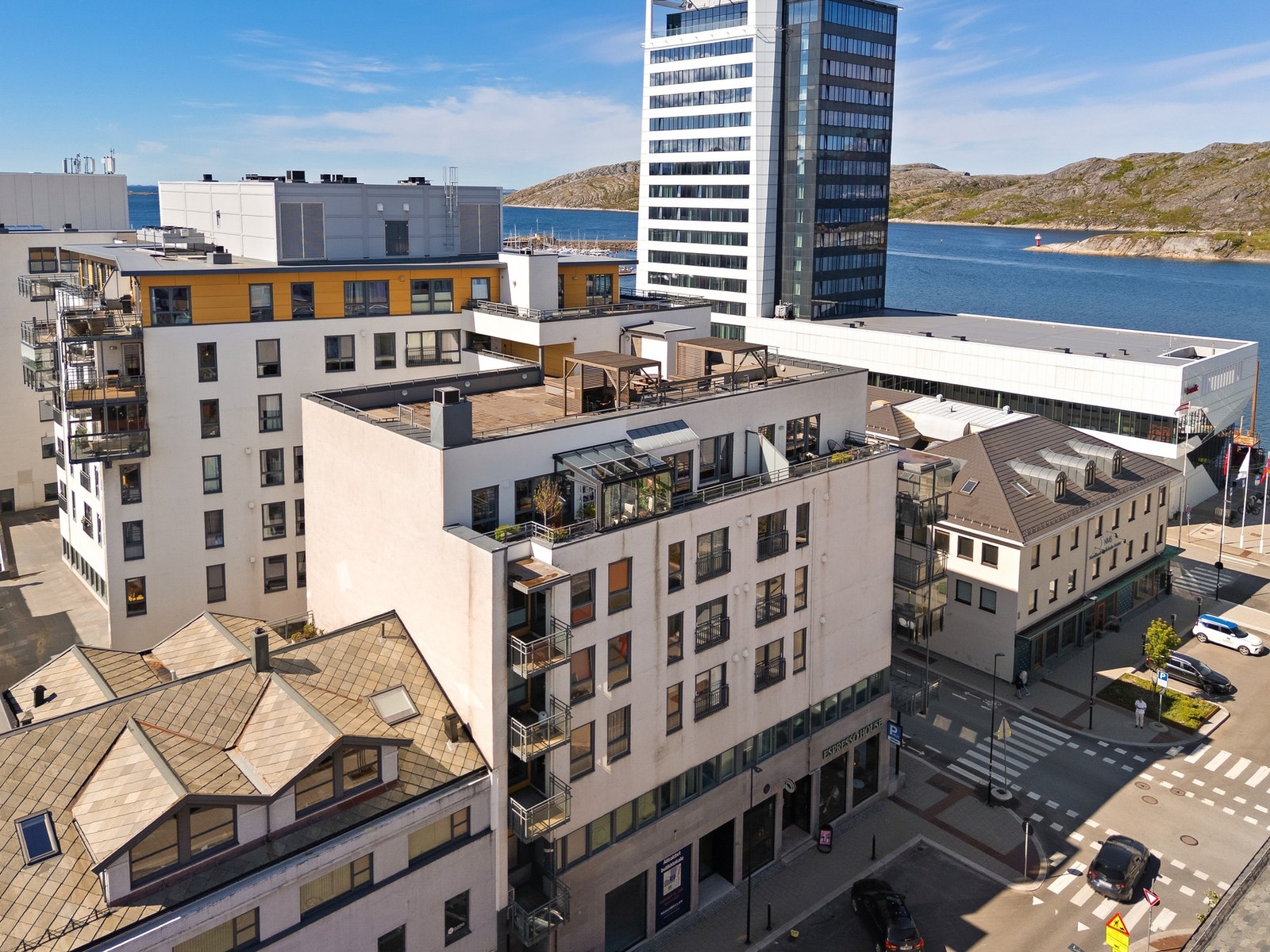 Her bor du med kort avstand til alt, fra butikker og restauranter til offentlig kommunikasjon. Galleribilde