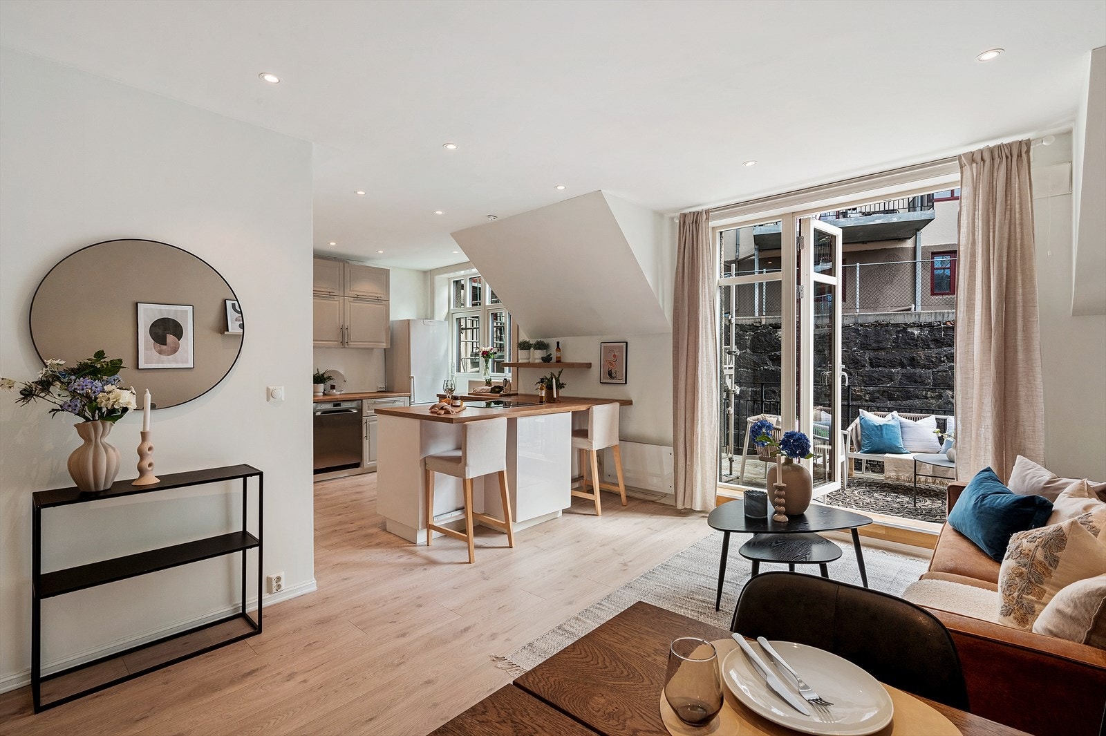 - Stue/kjøkken måler 30,7 m² - Galleribilde