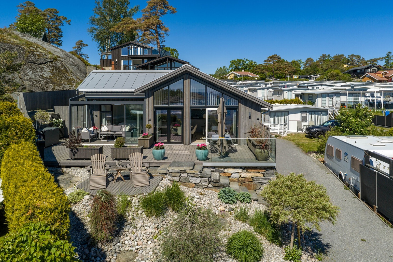 Hytta er oppført i 2019 og holder dermed en gjennomgående god standard. Galleribilde