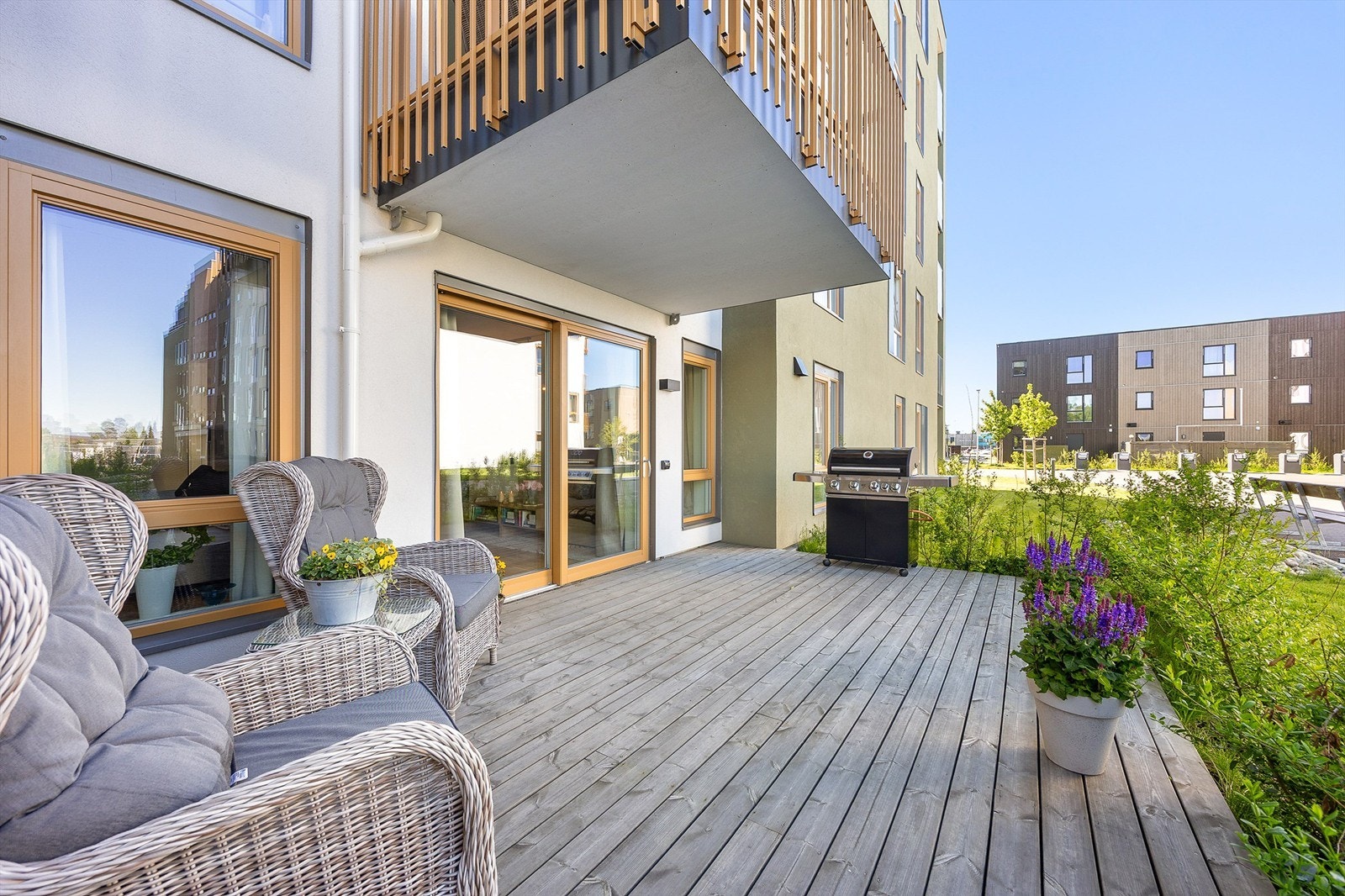 God plass til både sittegruppe og grill. Galleribilde