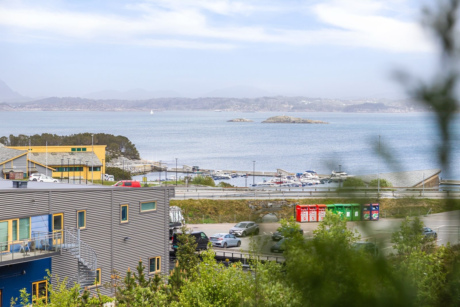 I nærområdet finner man rikelig med flott natur, med turstier, badeplasser mm. Galleribilde