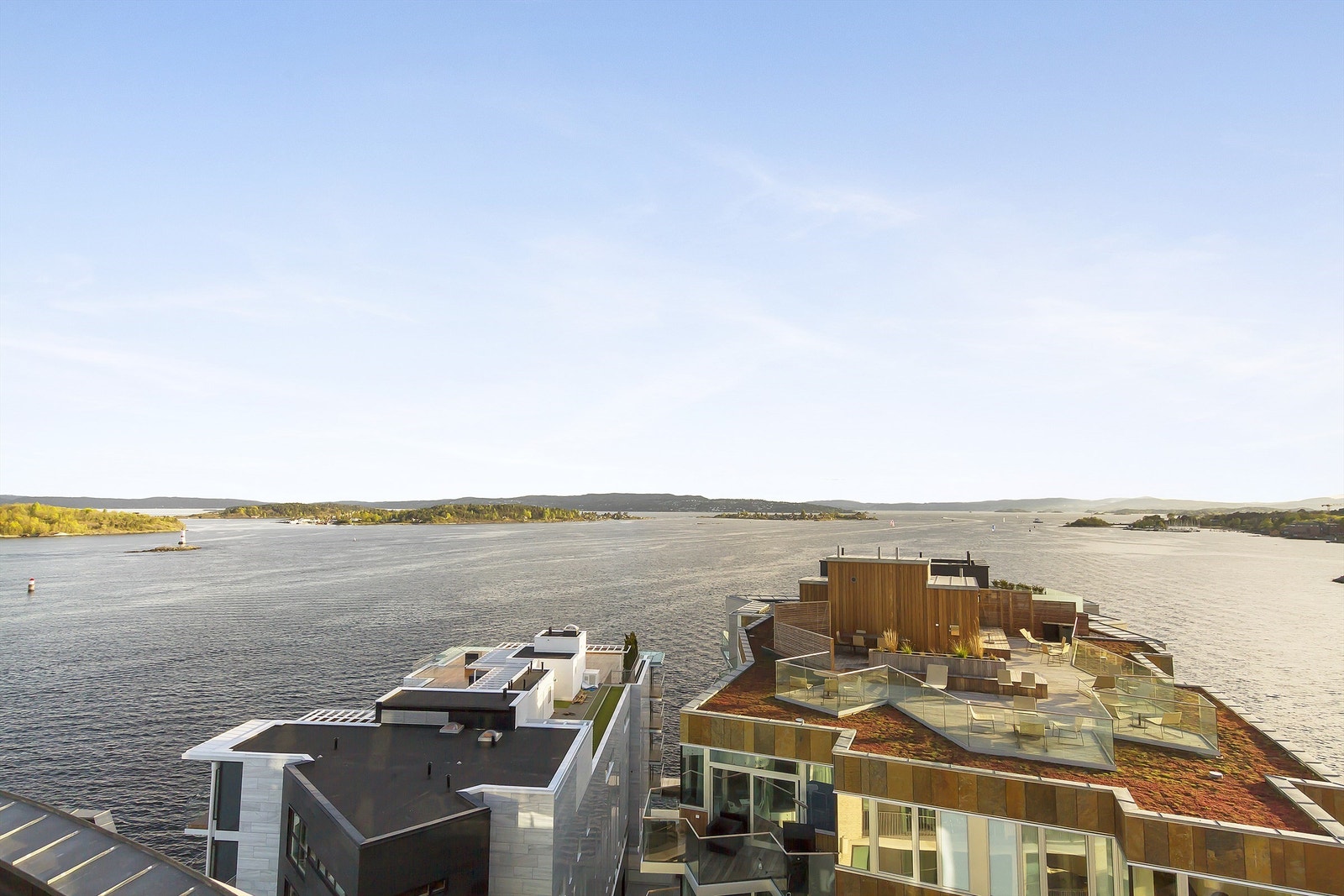 Meget pen utsikt fra felles takterrasse. Galleribilde