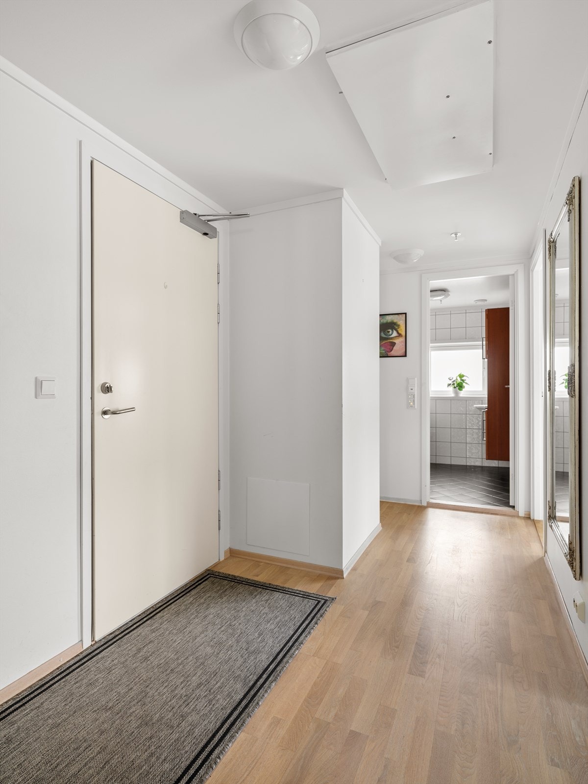 Leiligheten har balansert ventilasjon og sprinkleranlegg. Galleribilde
