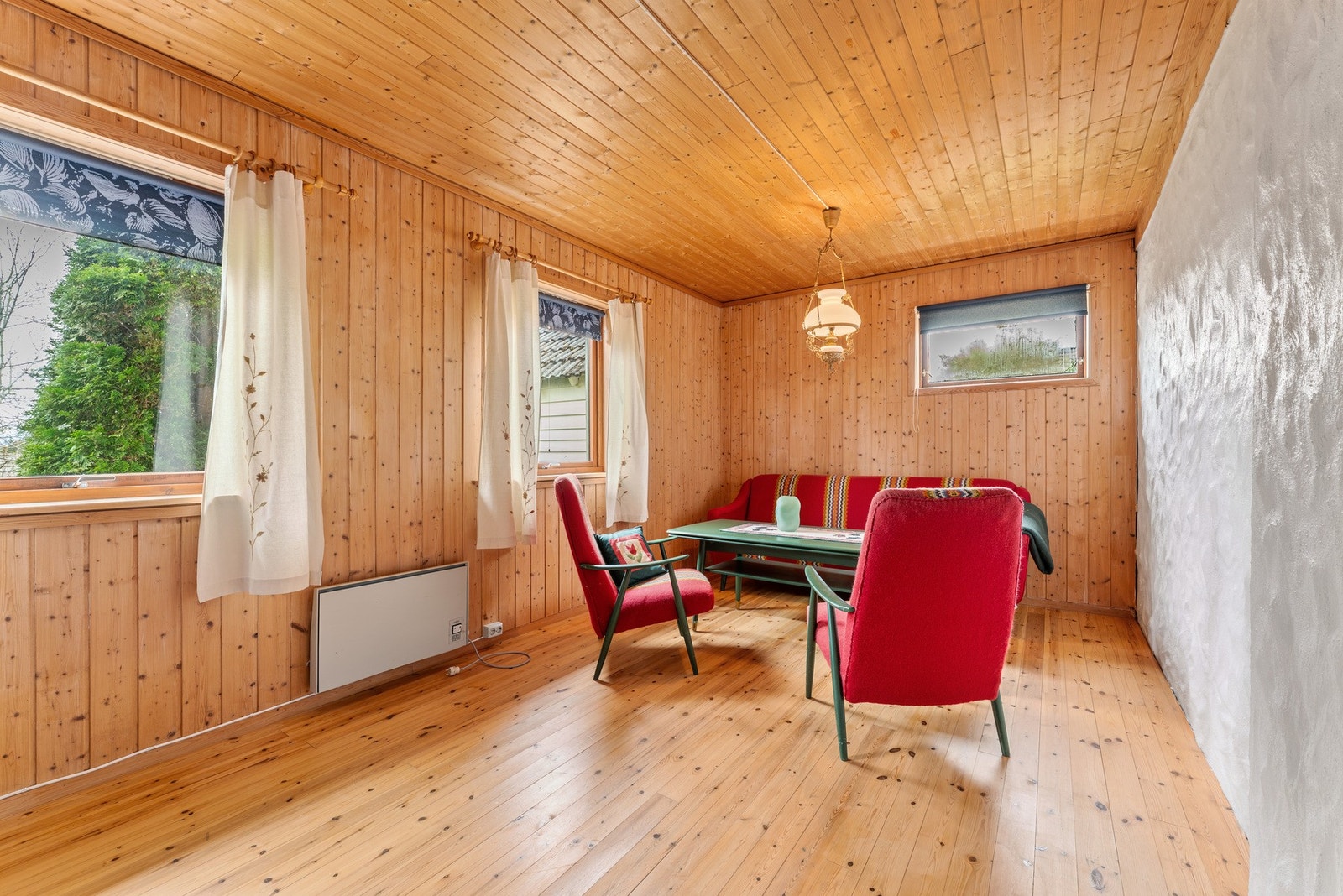 Hobbyrom innredet som kjellerstue Galleribilde