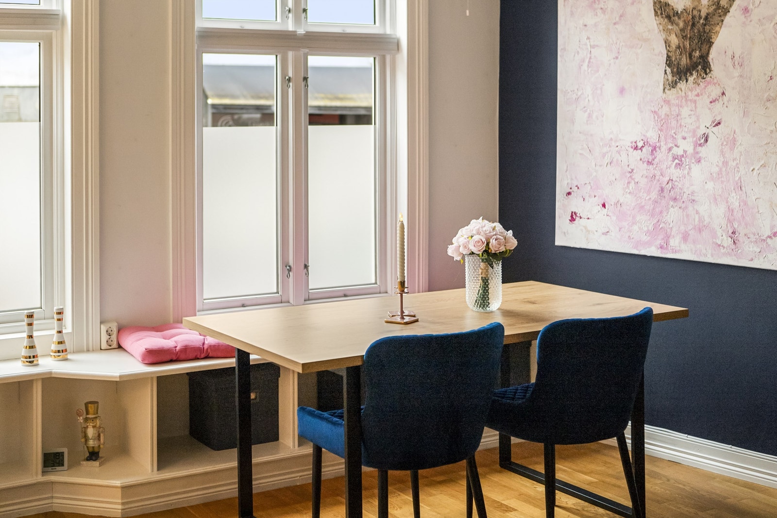 Her kan du invitere til koselige måltider med venner og familie Galleribilde