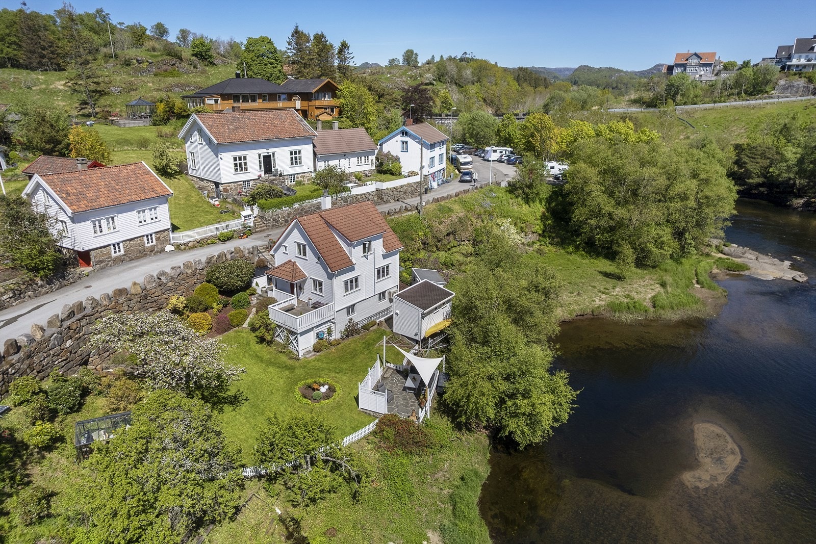Velkommen til vakre Sogndalstrand. Presentert av Sverre C. Bertelsen. Foto: Diakrit v/ Arne Ove Østebrøt Galleribilde