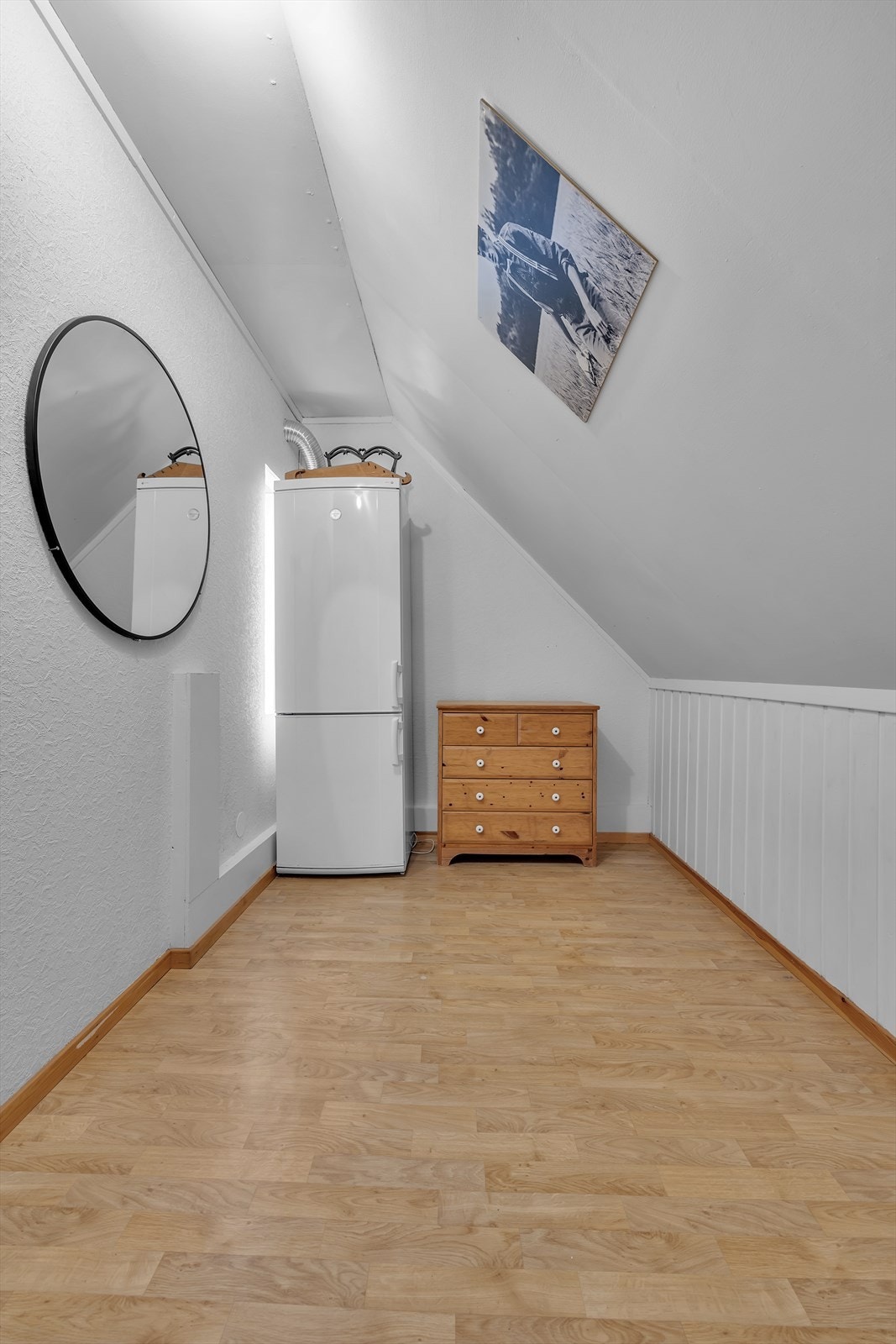 Bod i loftsetasjen Galleribilde