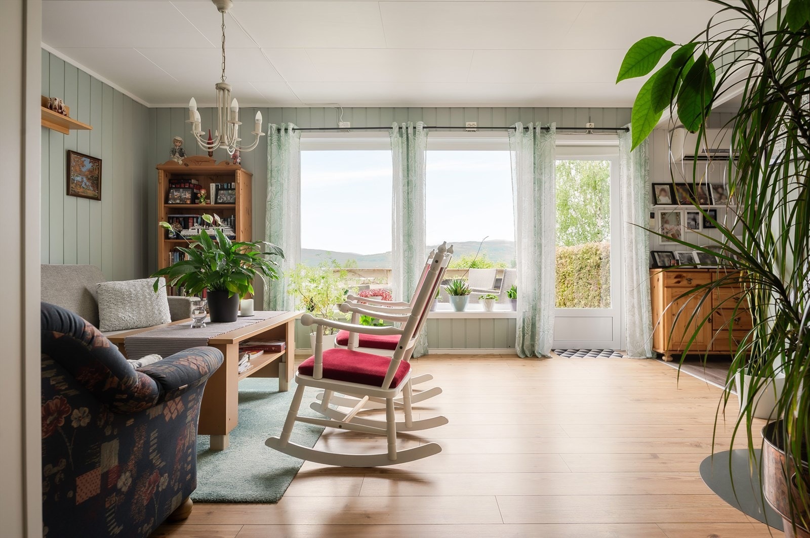Stue med utgang til terrassen Galleribilde