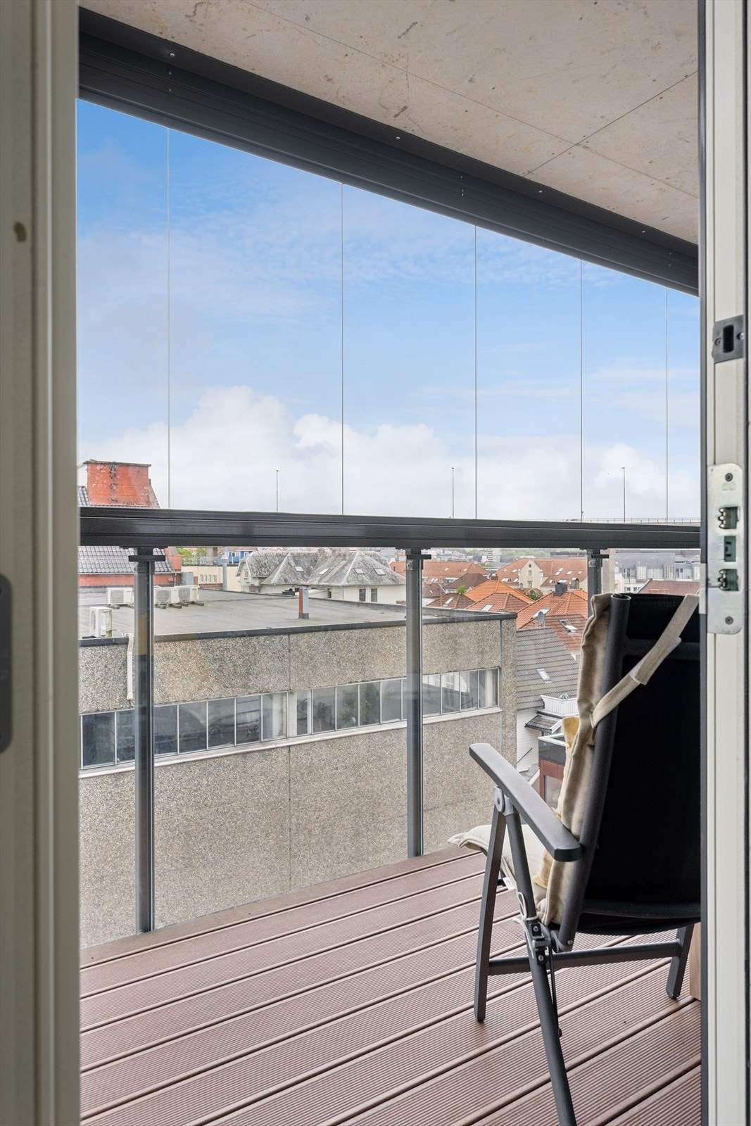 Fra fjerde etasje har man utsyn over nærområdet. Galleribilde