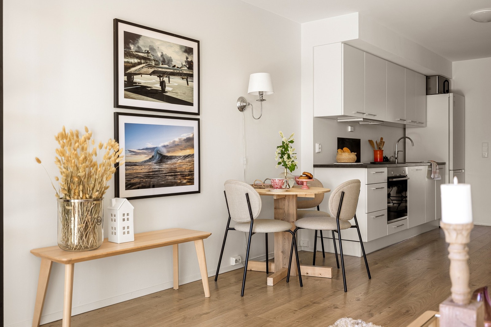 Det er gjennomgående 1-stavs laminat på gulv. Galleribilde